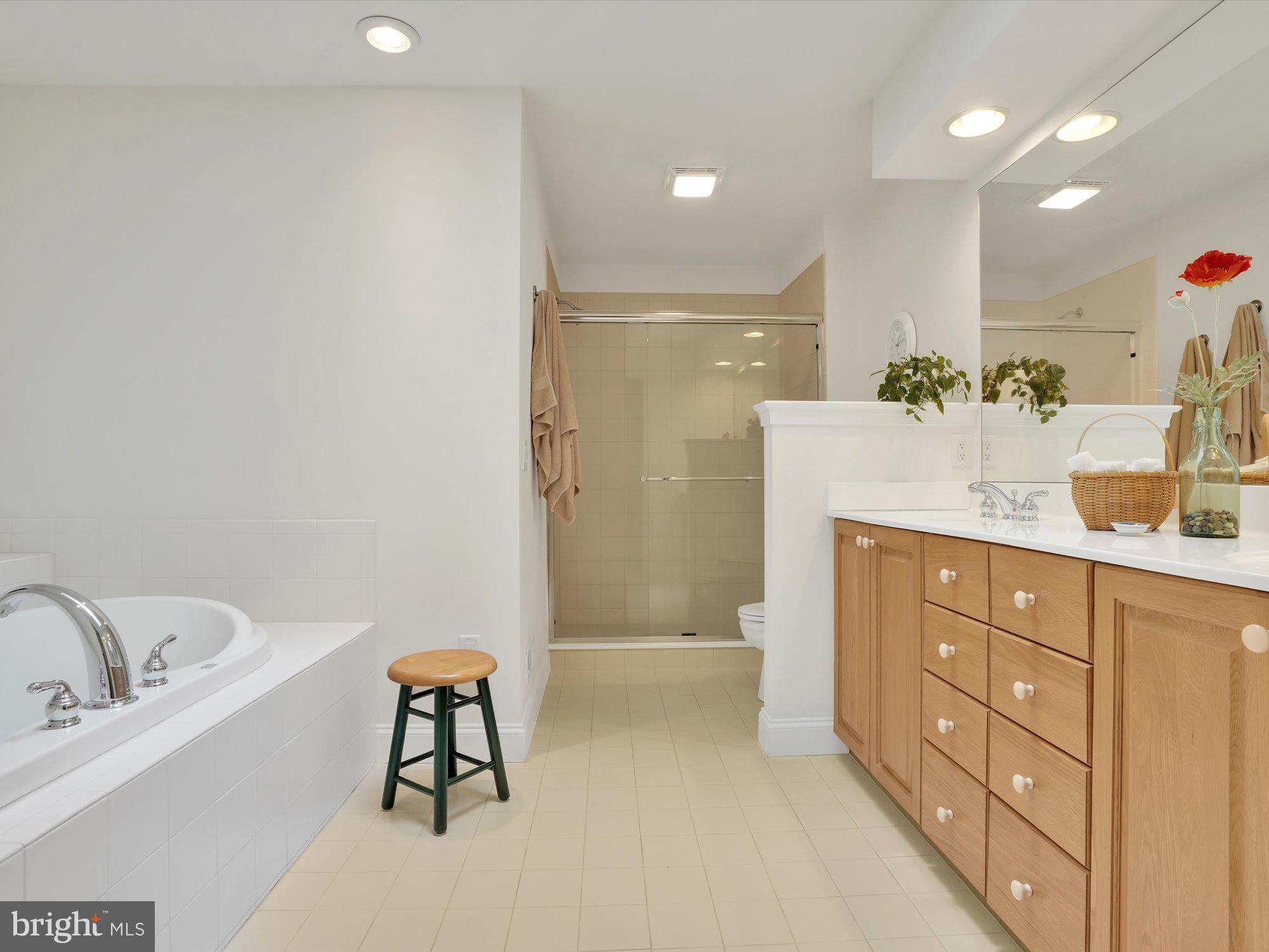 BENT CREEK VILLAS - Residential