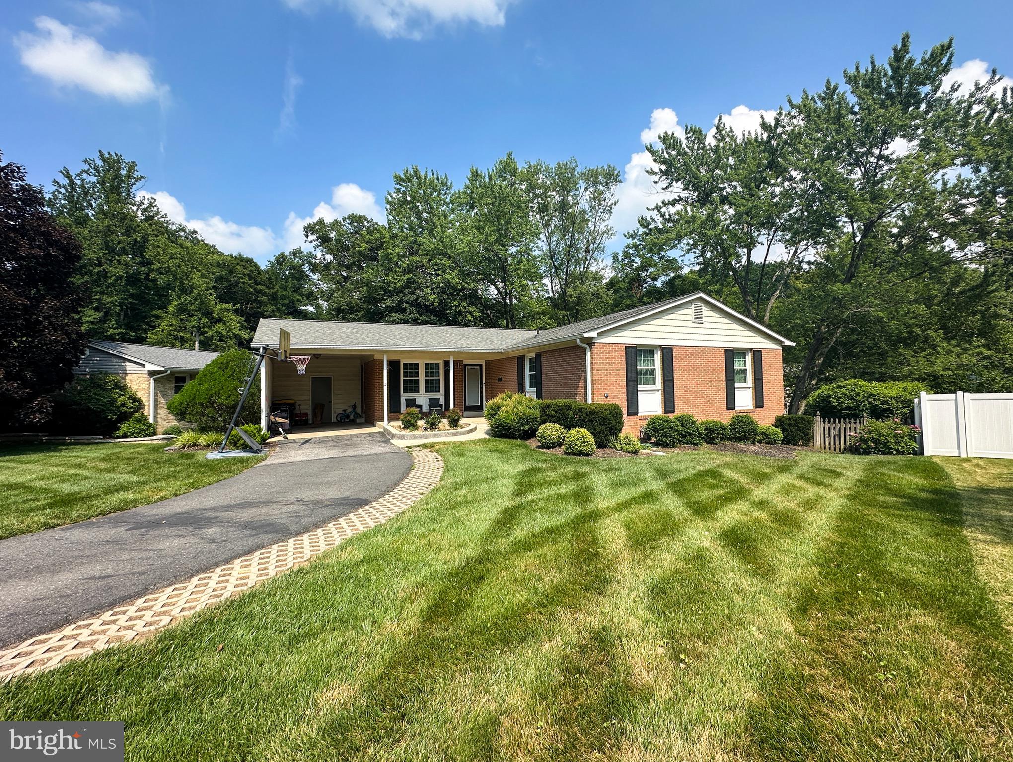 ORANGE HUNT ESTATES WEST - Residential