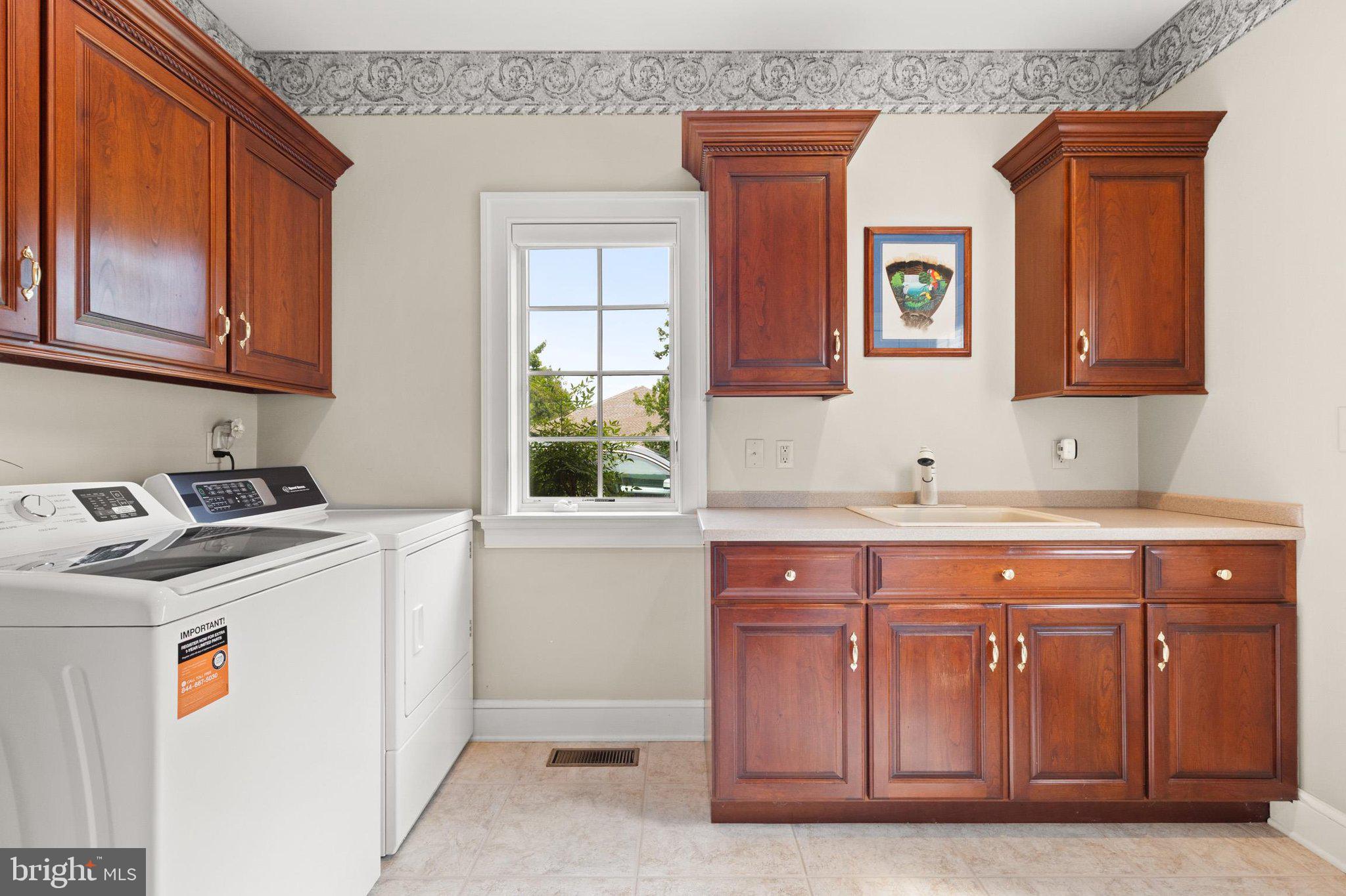 THORNHILL - Residential