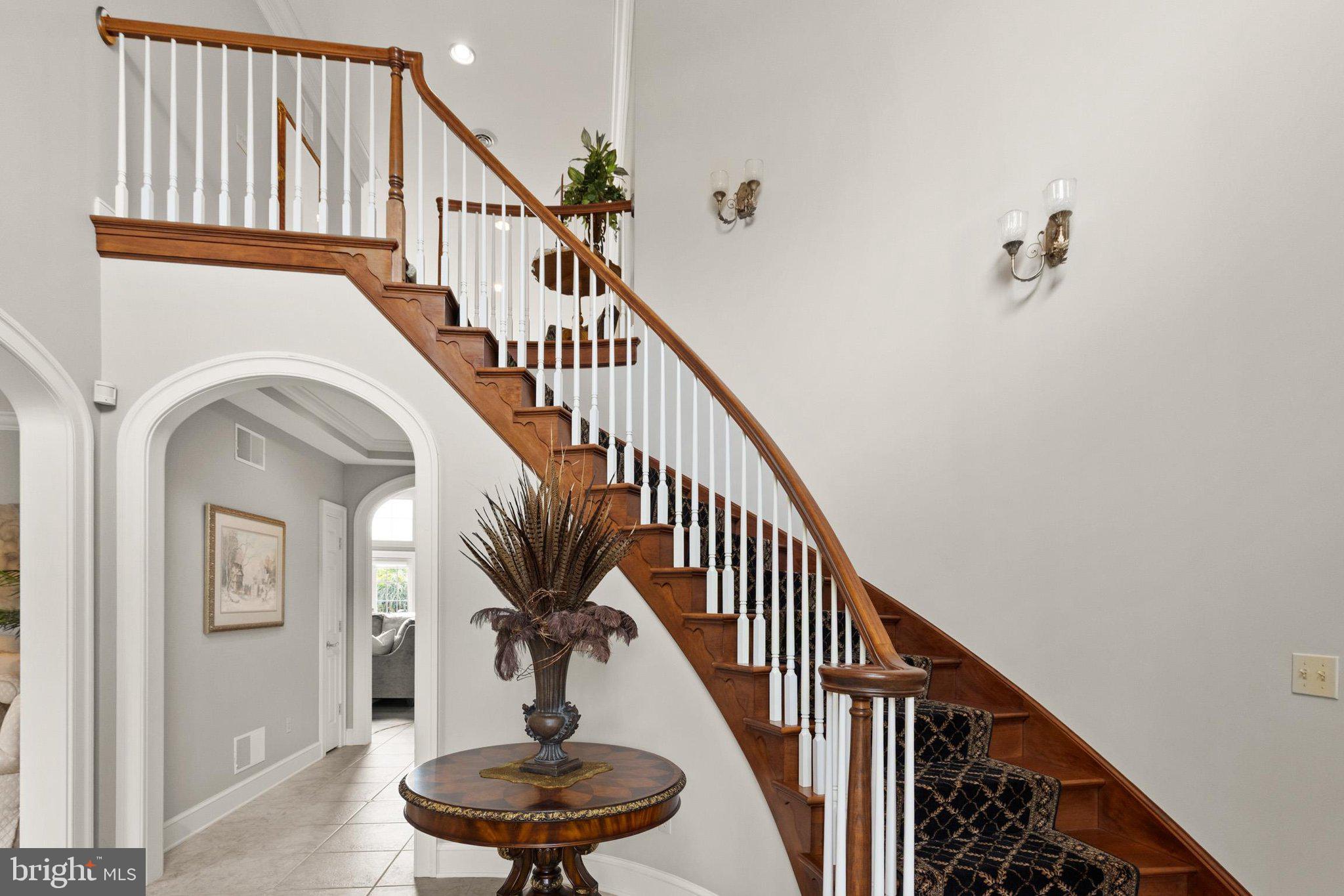 THORNHILL - Residential