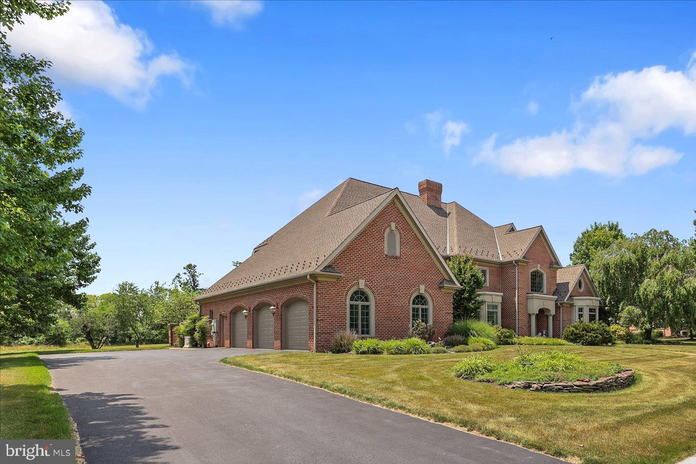 THORNHILL - Residential