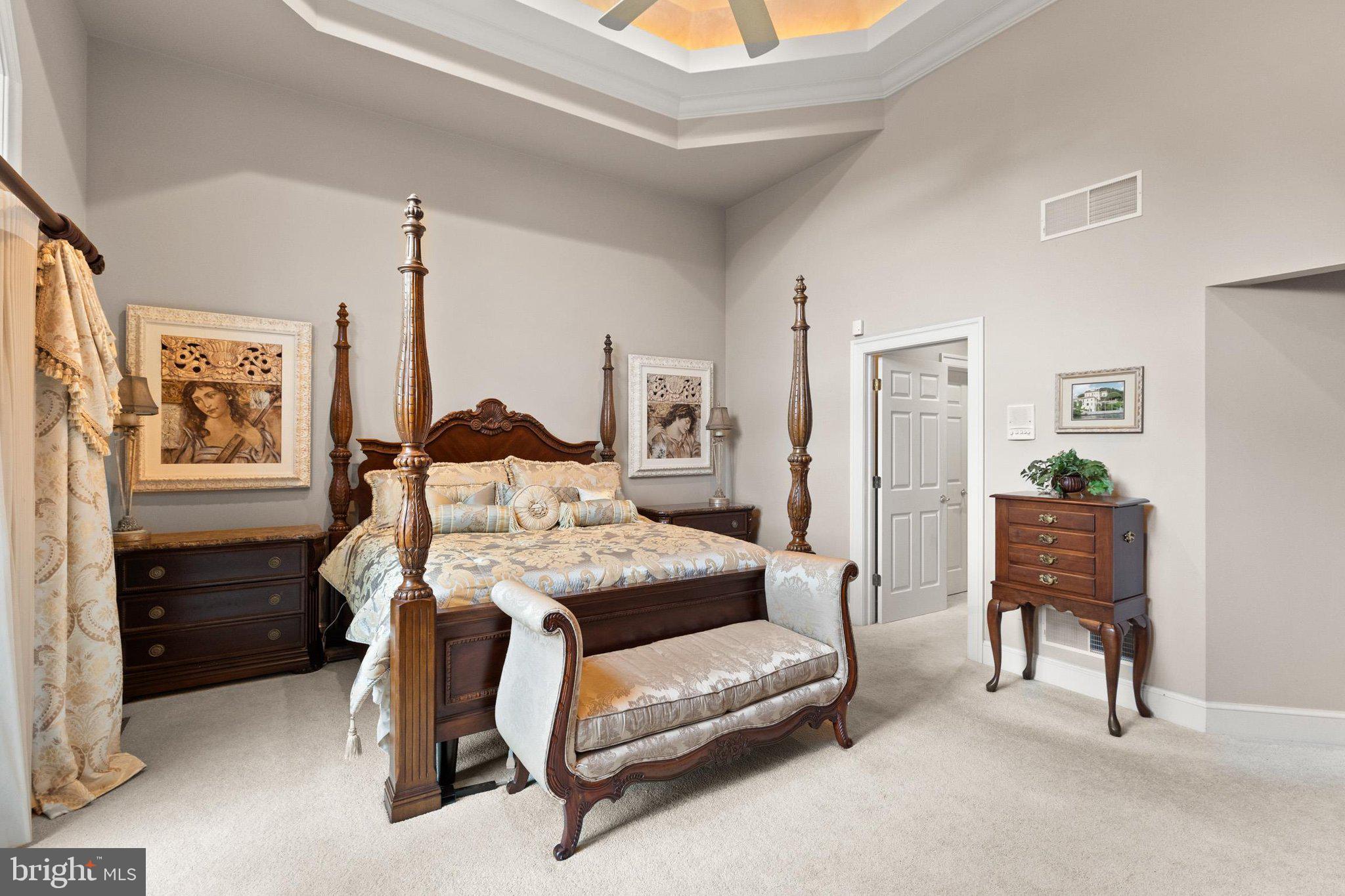 THORNHILL - Residential