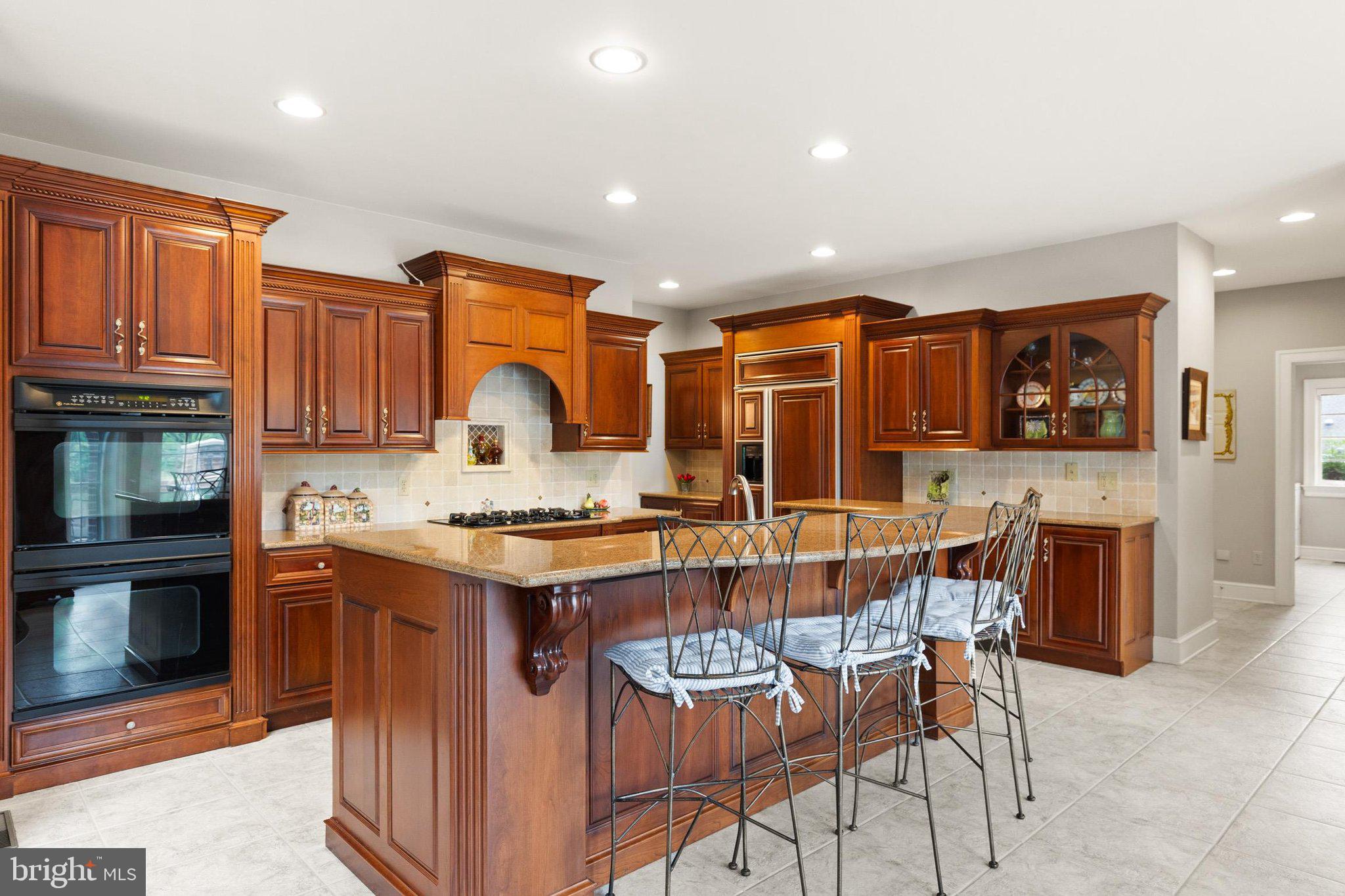 THORNHILL - Residential
