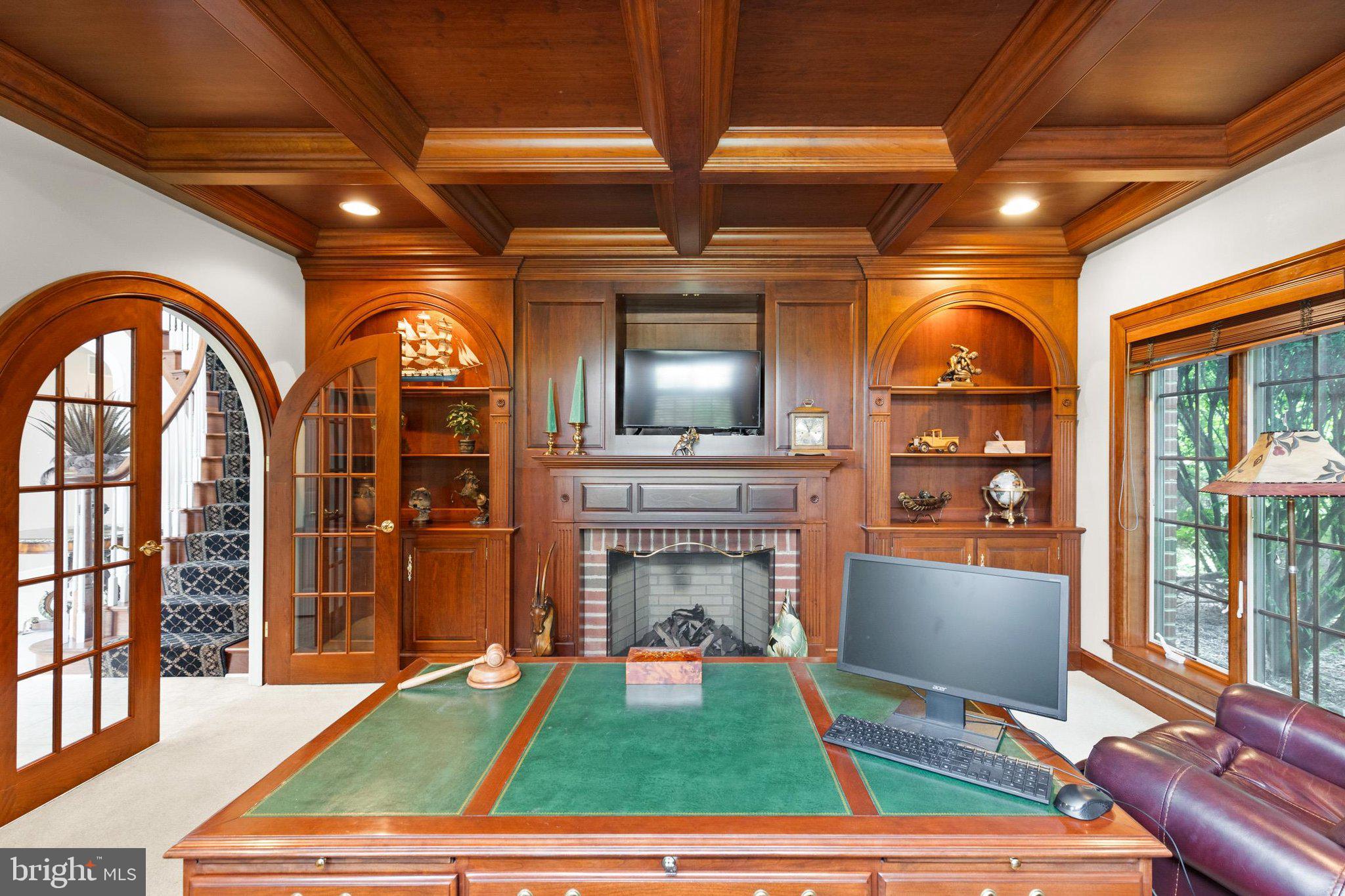 THORNHILL - Residential