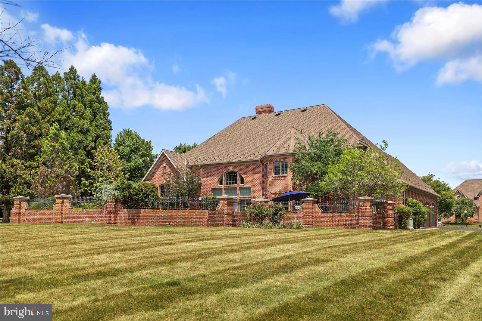 THORNHILL - Residential