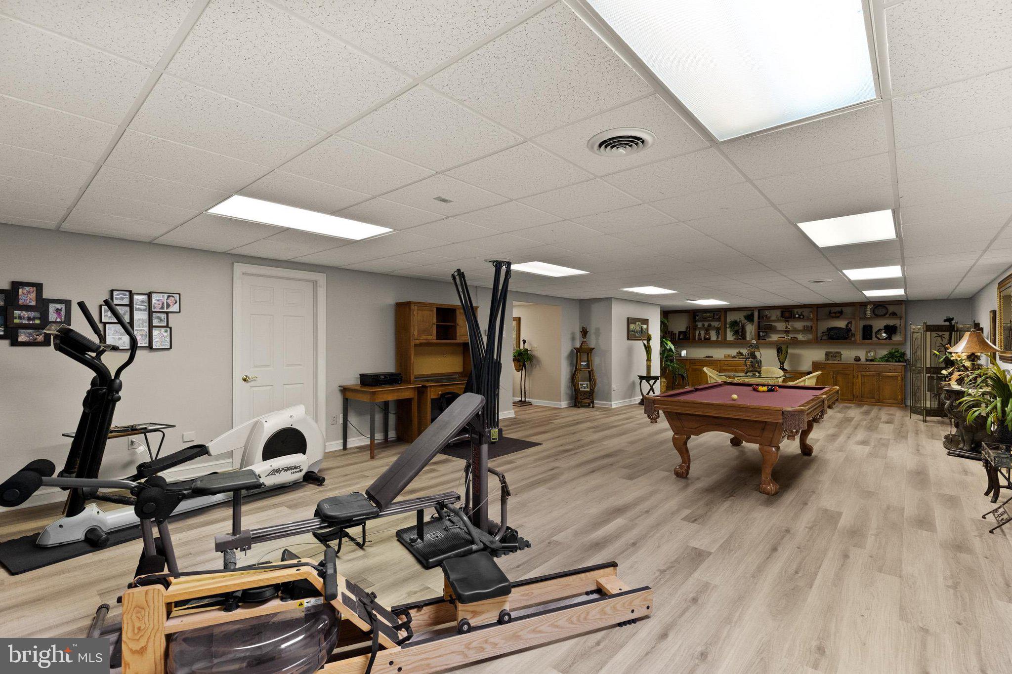 THORNHILL - Residential