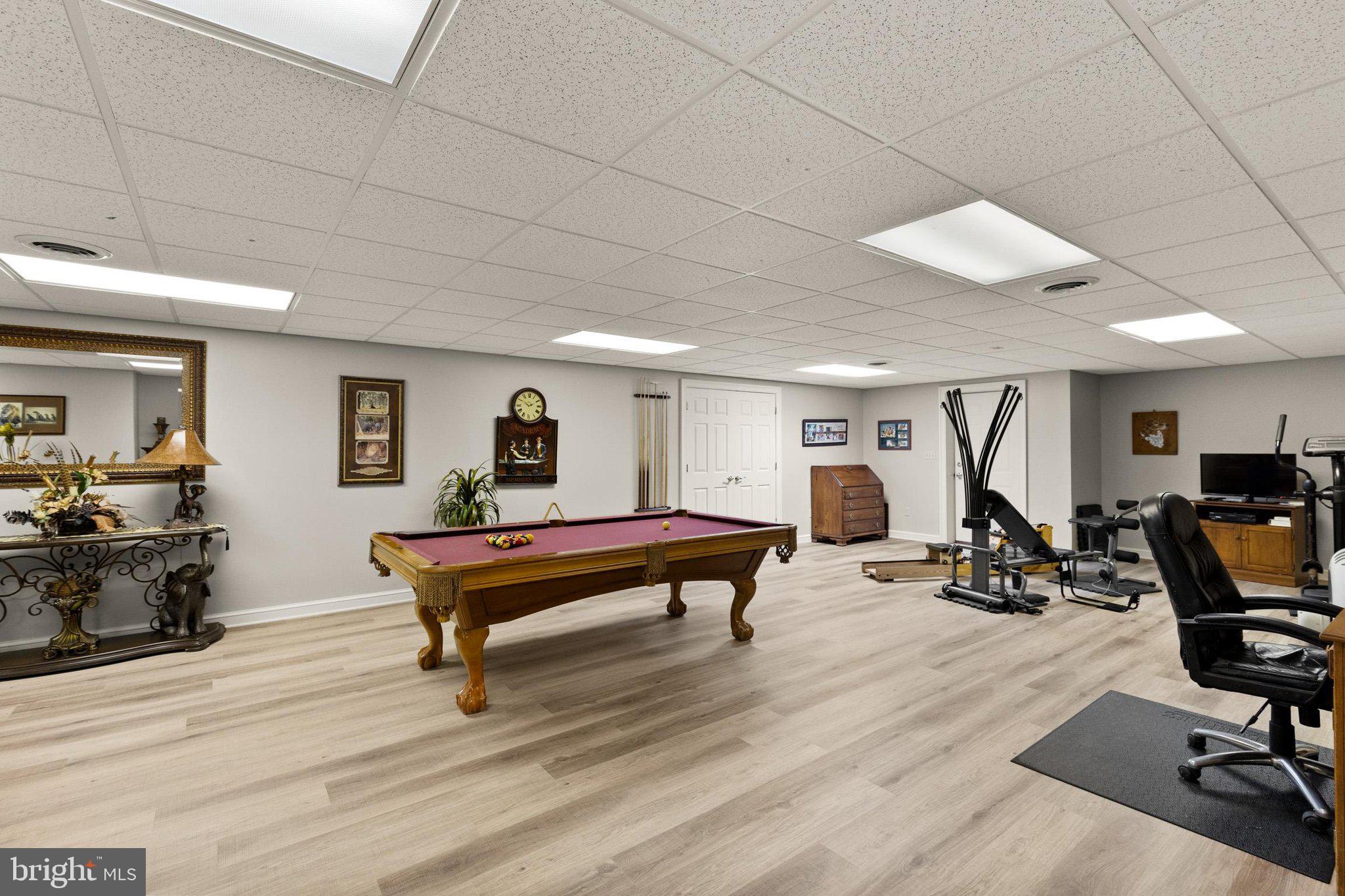 THORNHILL - Residential