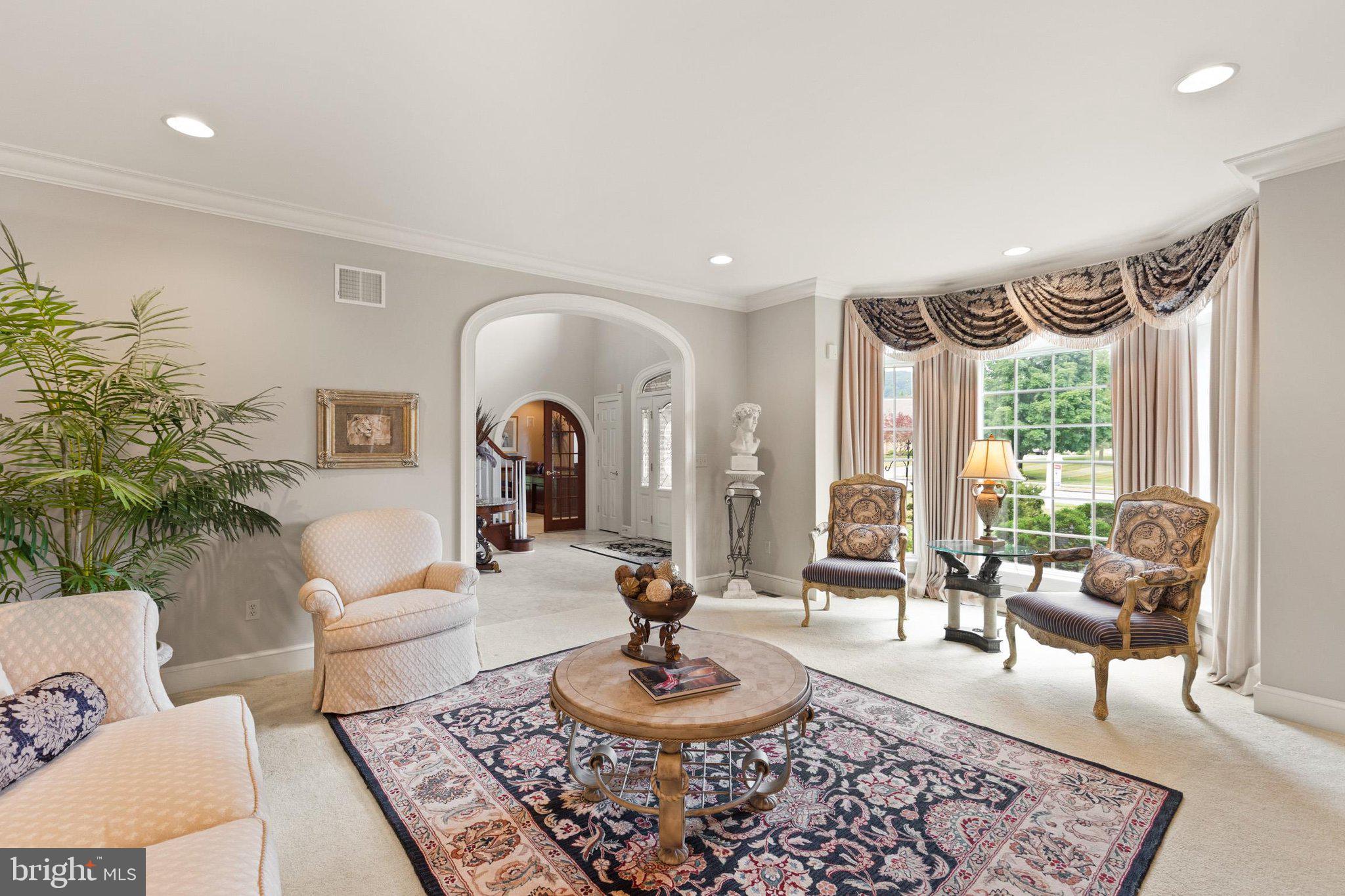 THORNHILL - Residential