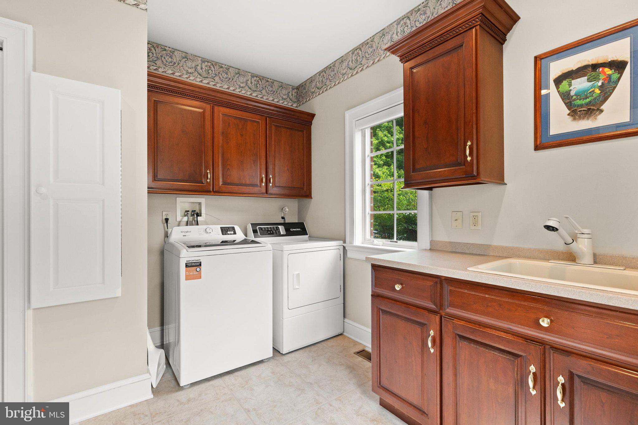 THORNHILL - Residential