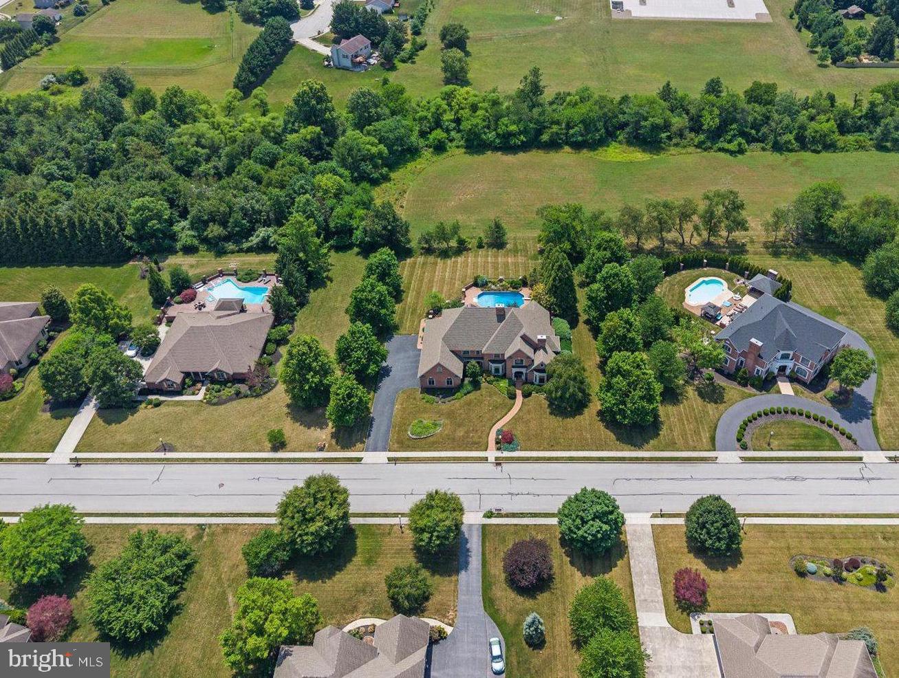 THORNHILL - Residential