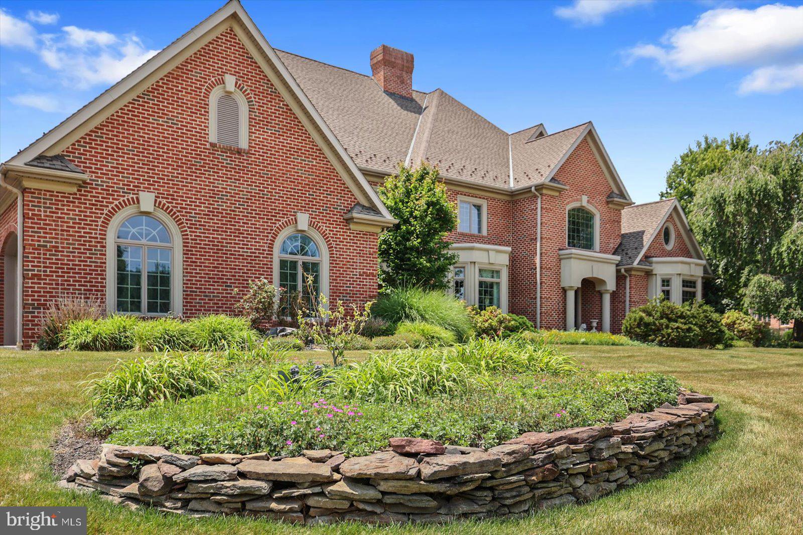 THORNHILL - Residential