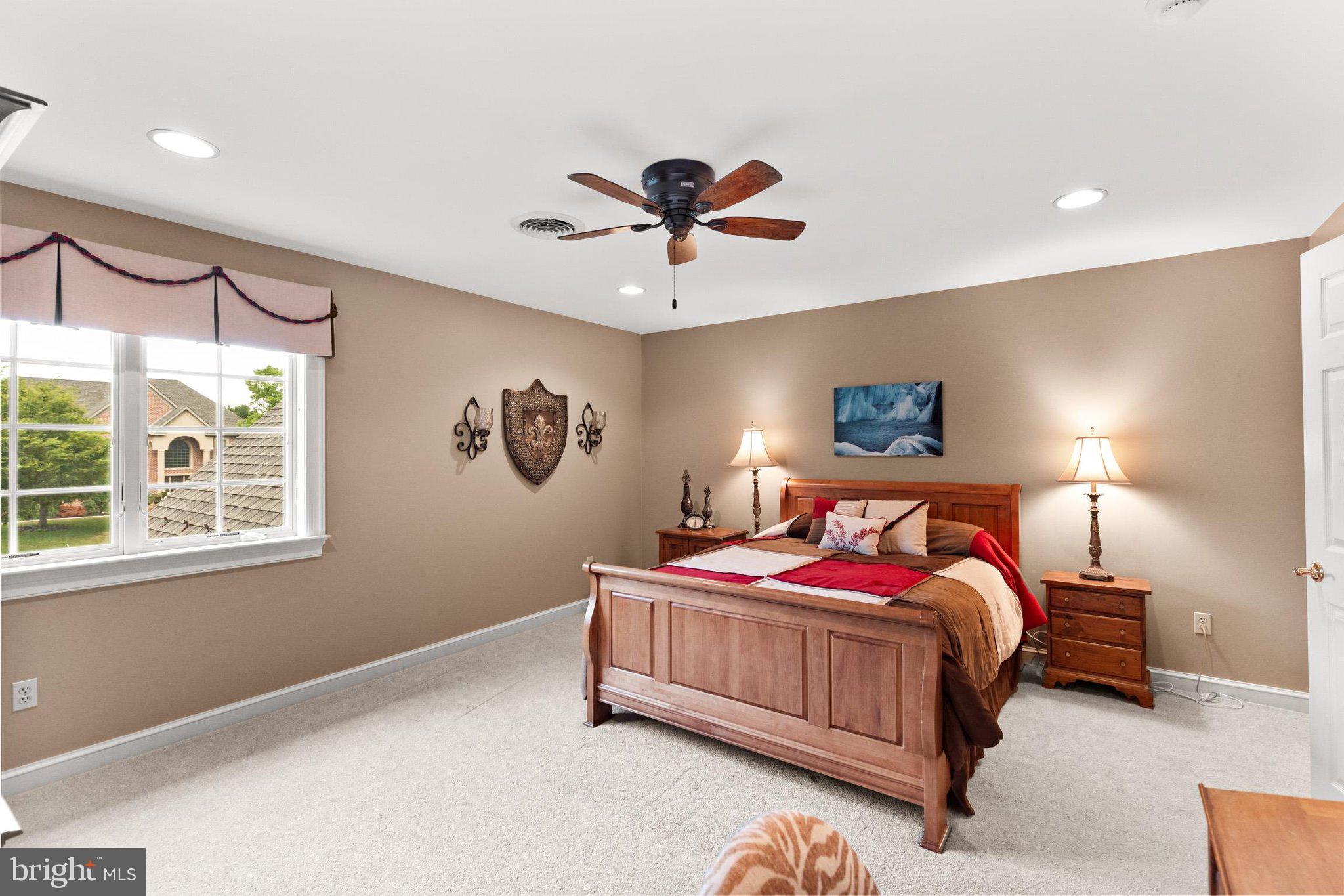 THORNHILL - Residential