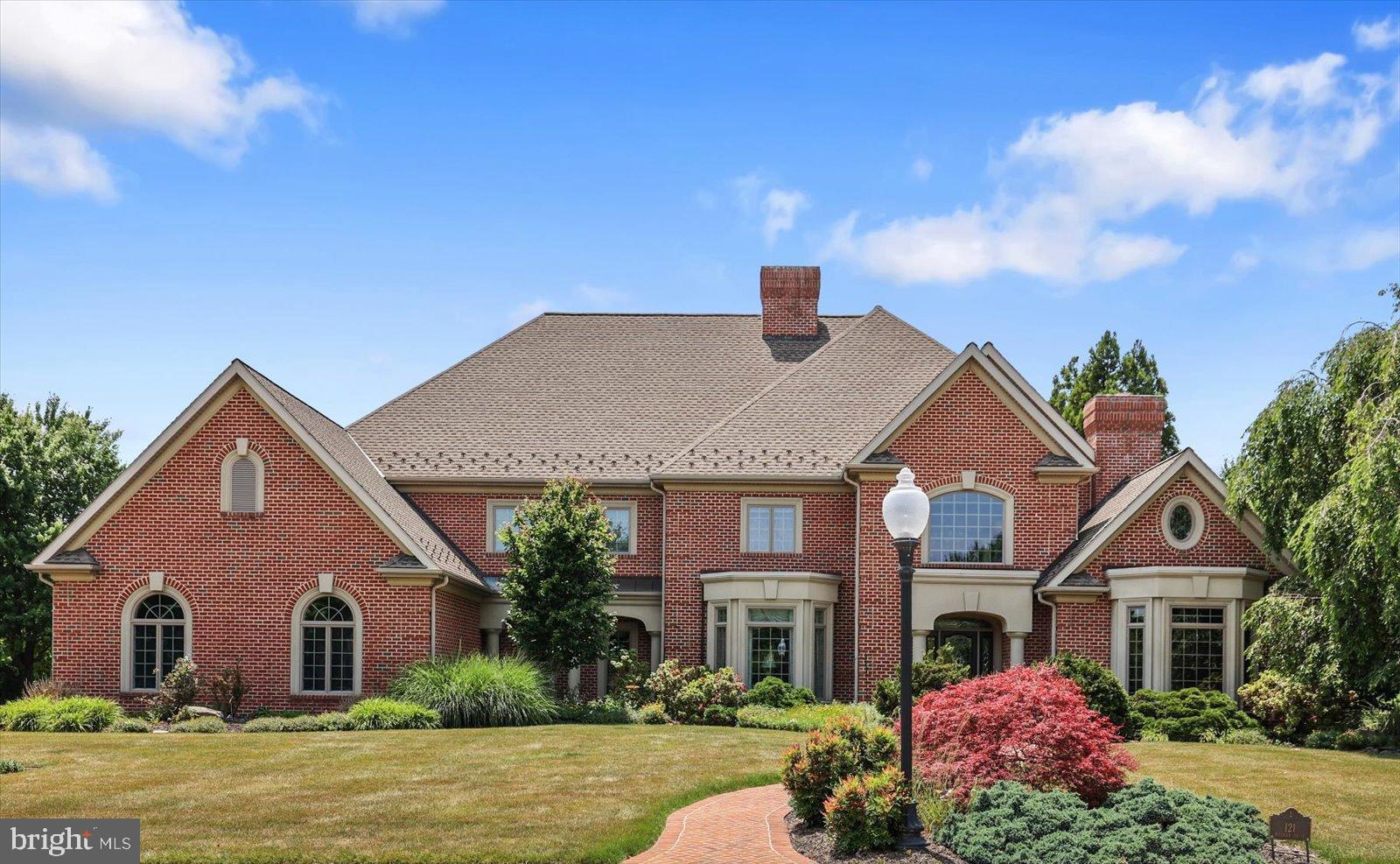 THORNHILL - Residential