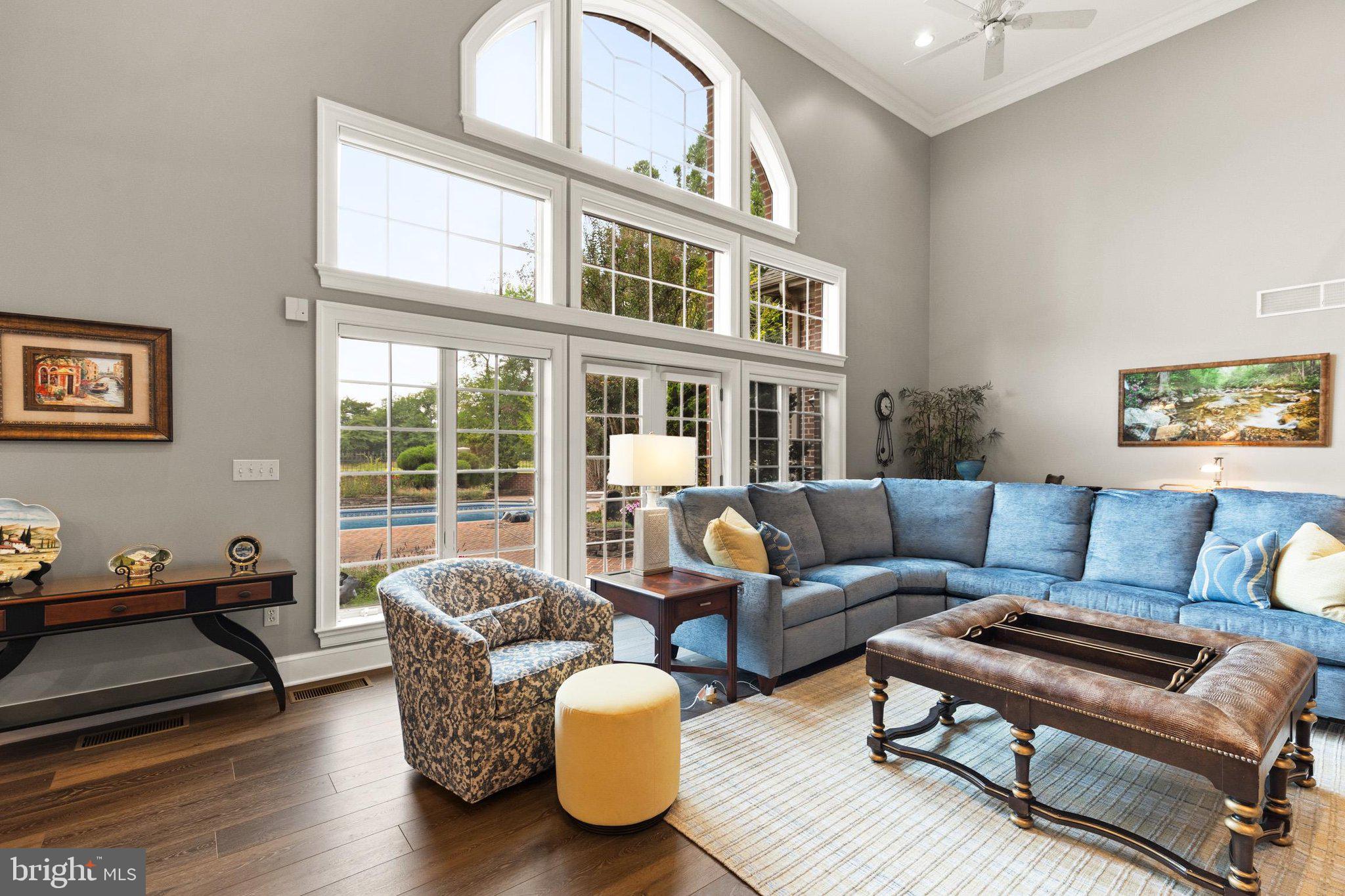 THORNHILL - Residential