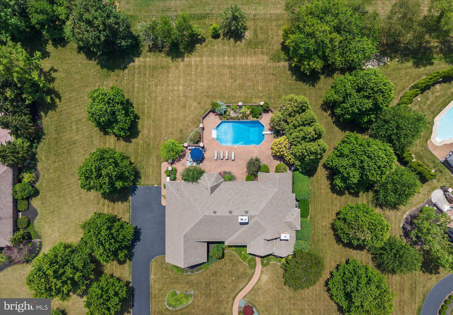 THORNHILL - Residential