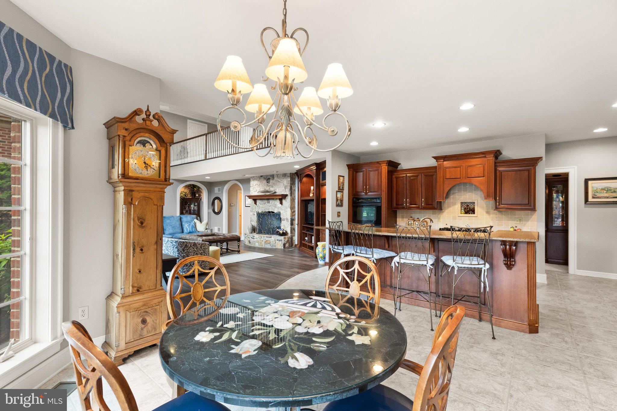 THORNHILL - Residential