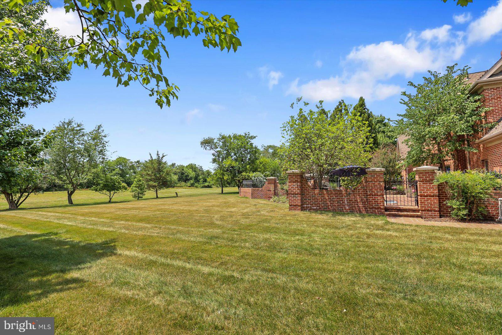THORNHILL - Residential