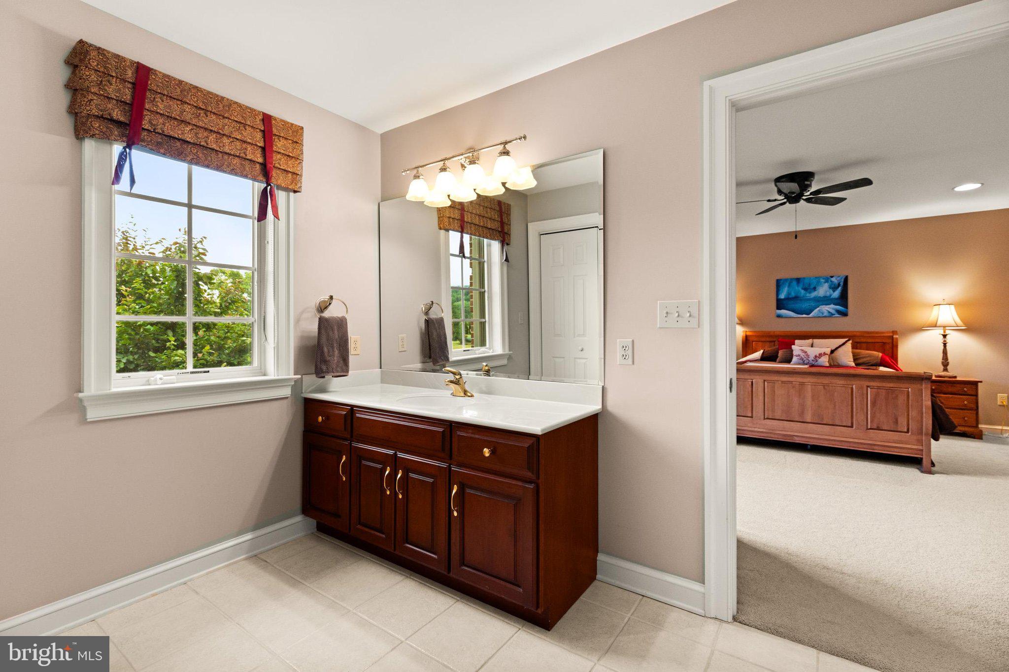 THORNHILL - Residential