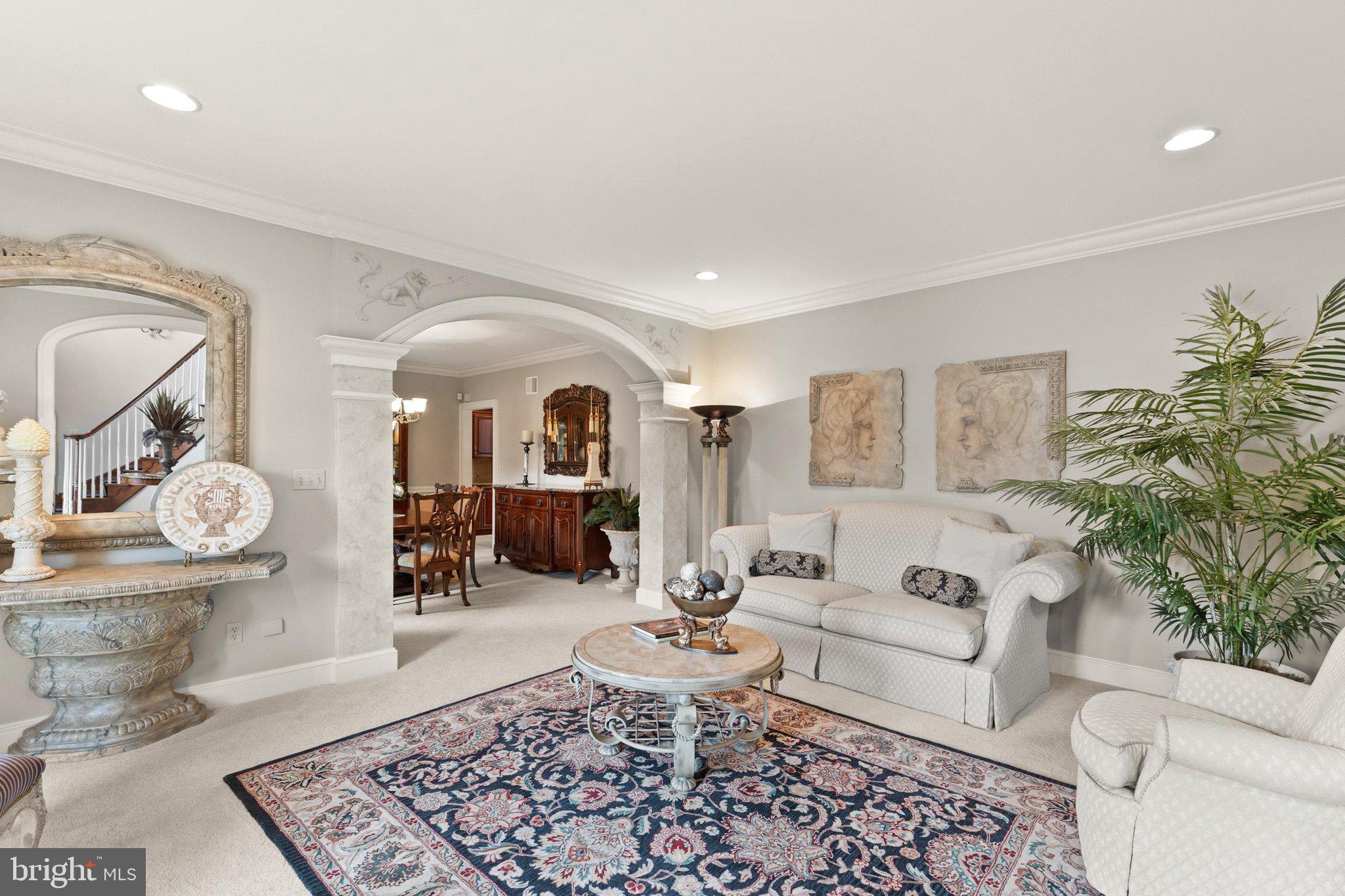 THORNHILL - Residential