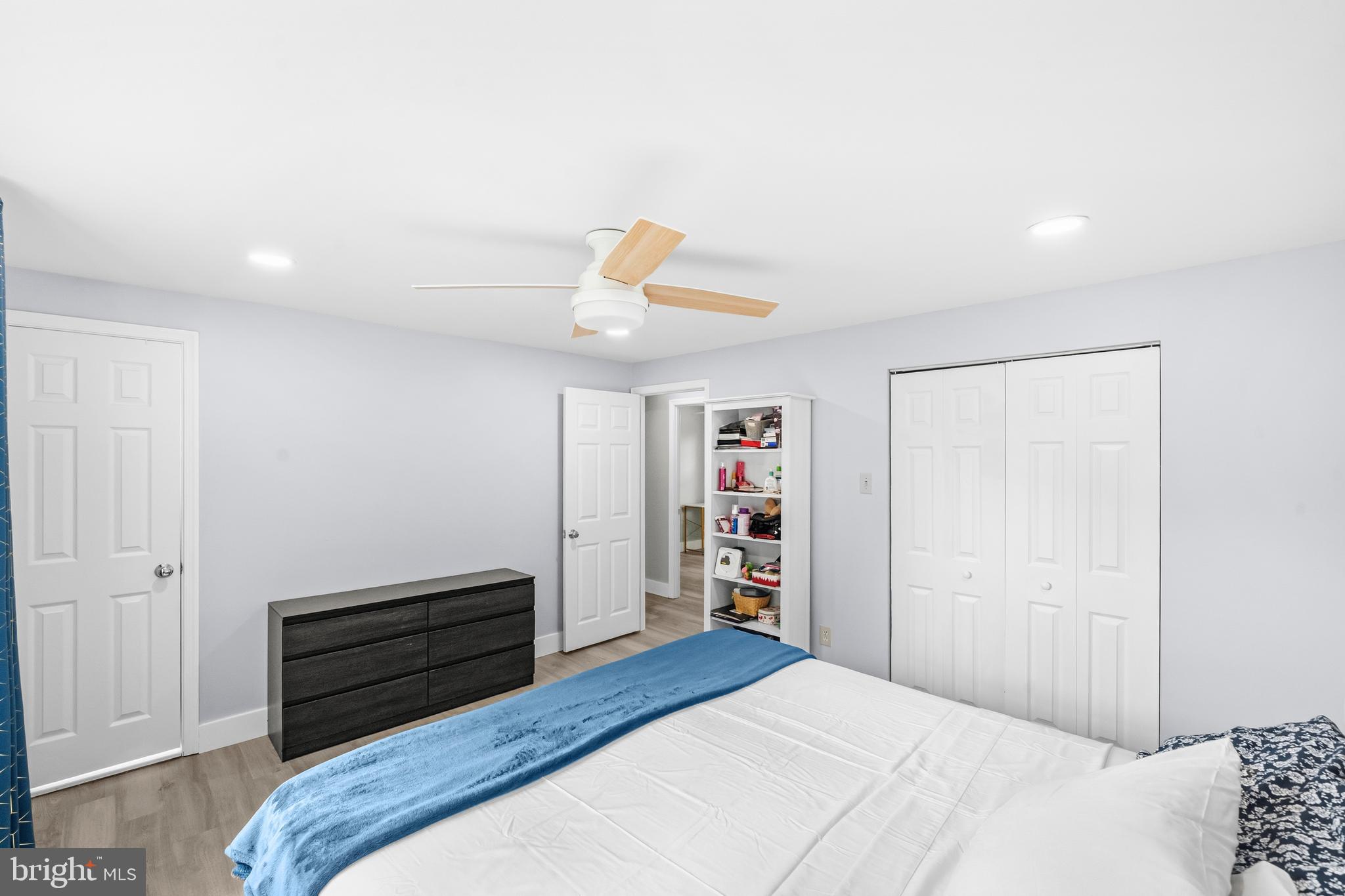 FOX MILL ESTATES - Residential