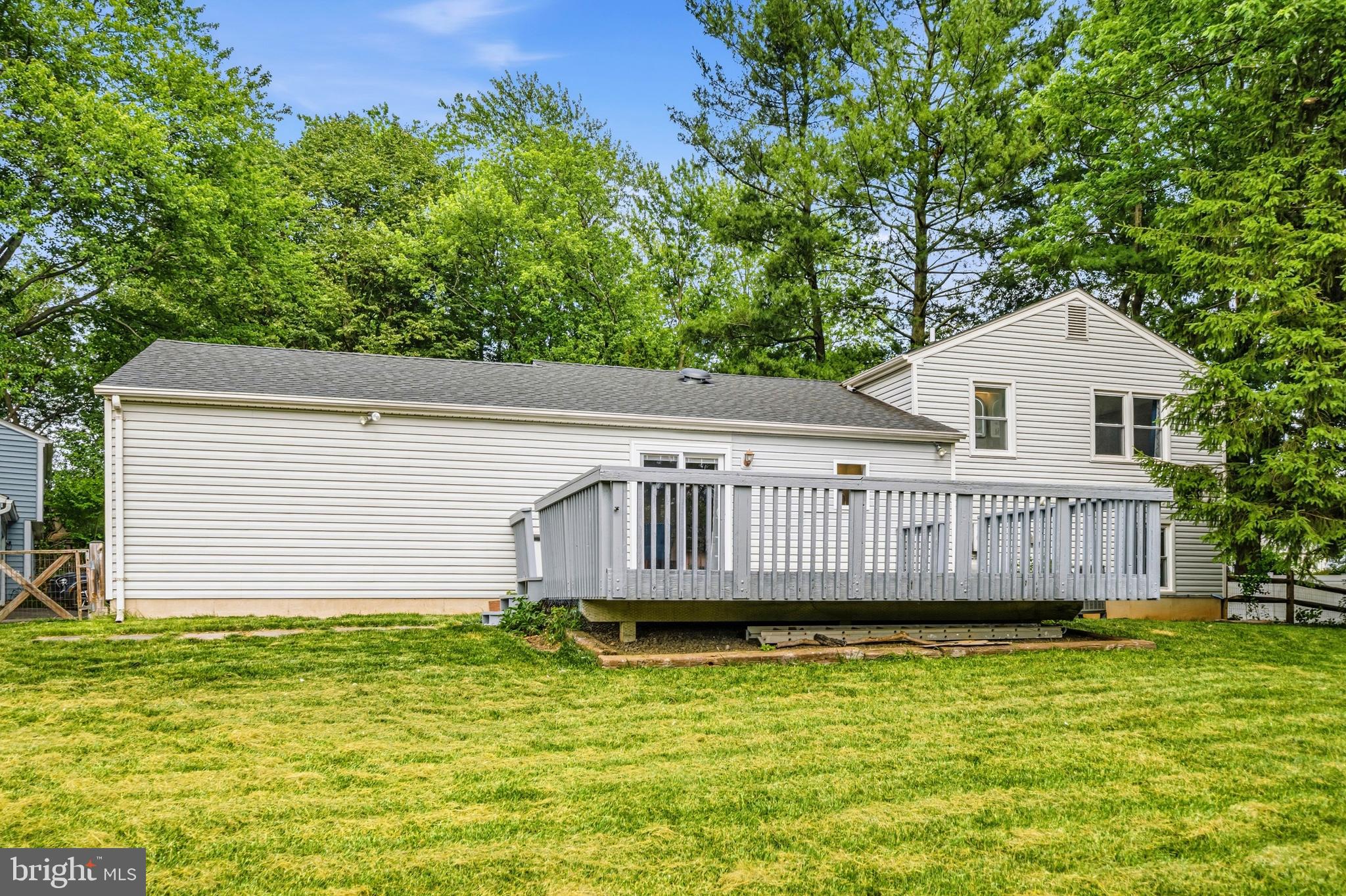 FOX MILL ESTATES - Residential