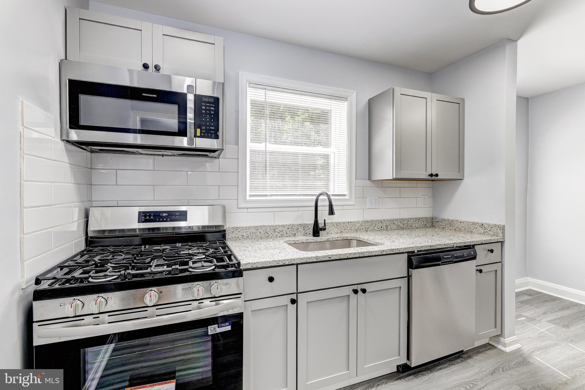GLEN OAKS - Residential
