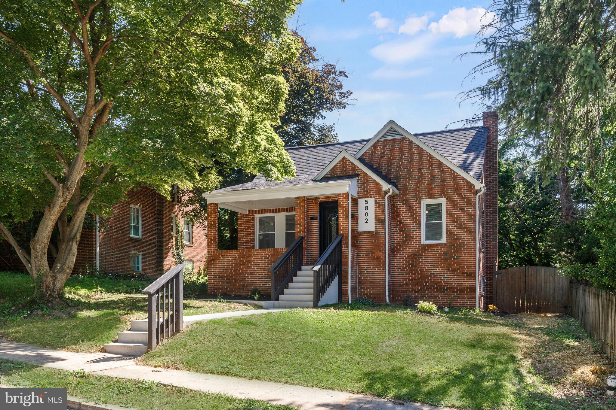GLEN OAKS - Residential