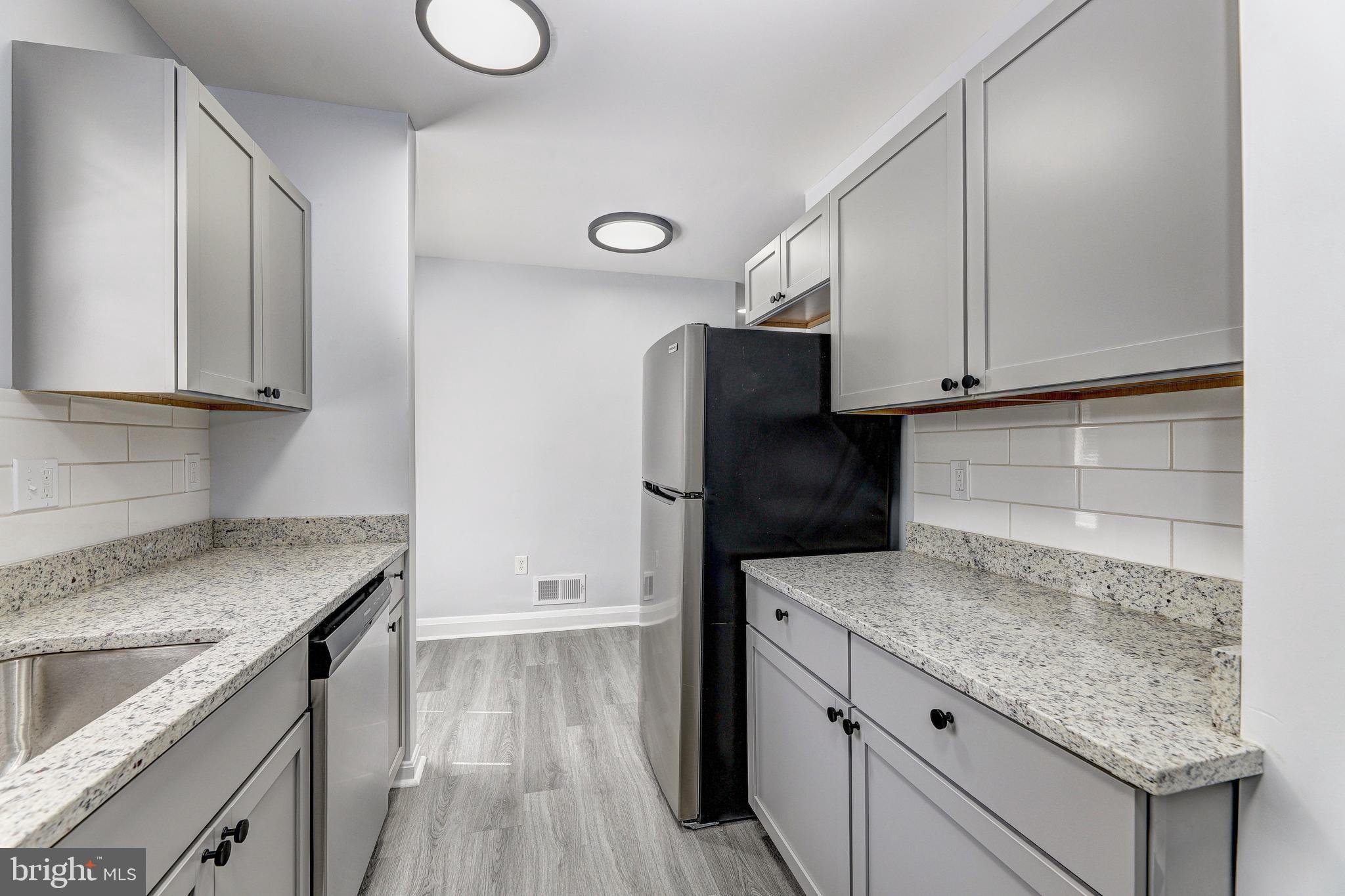 GLEN OAKS - Residential