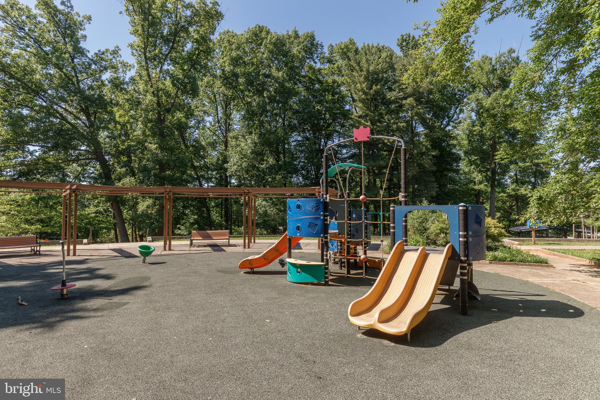GLEN OAKS - Residential