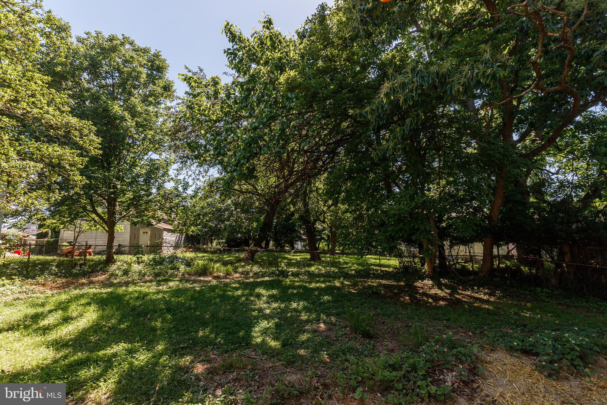 GLEN OAKS - Residential