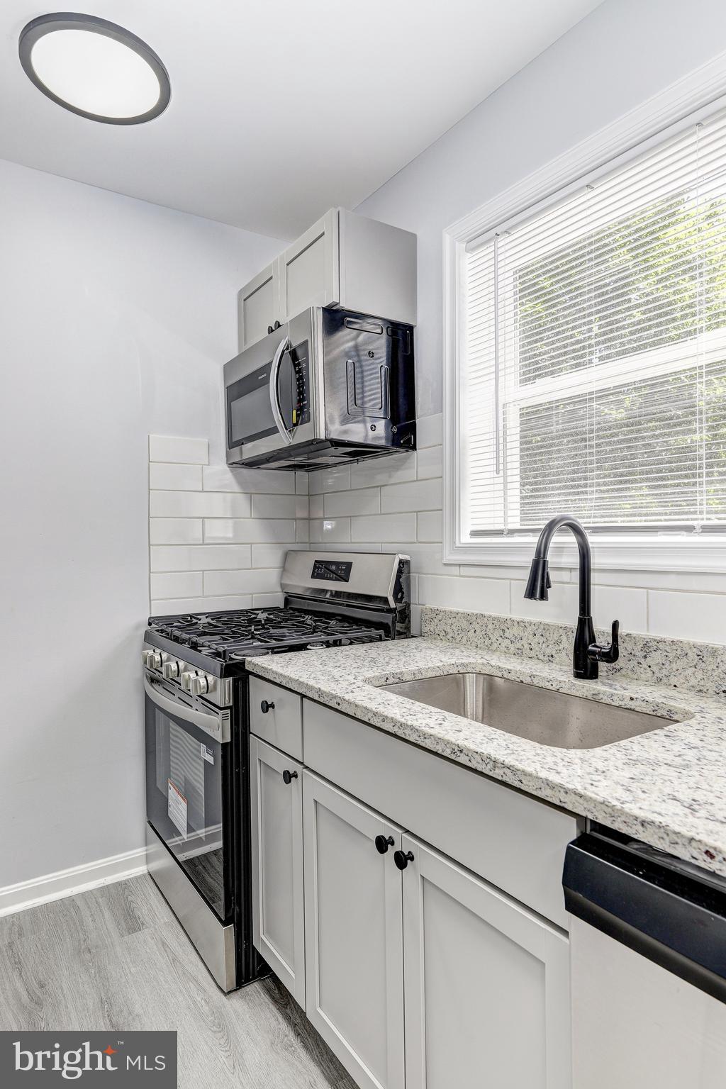 GLEN OAKS - Residential