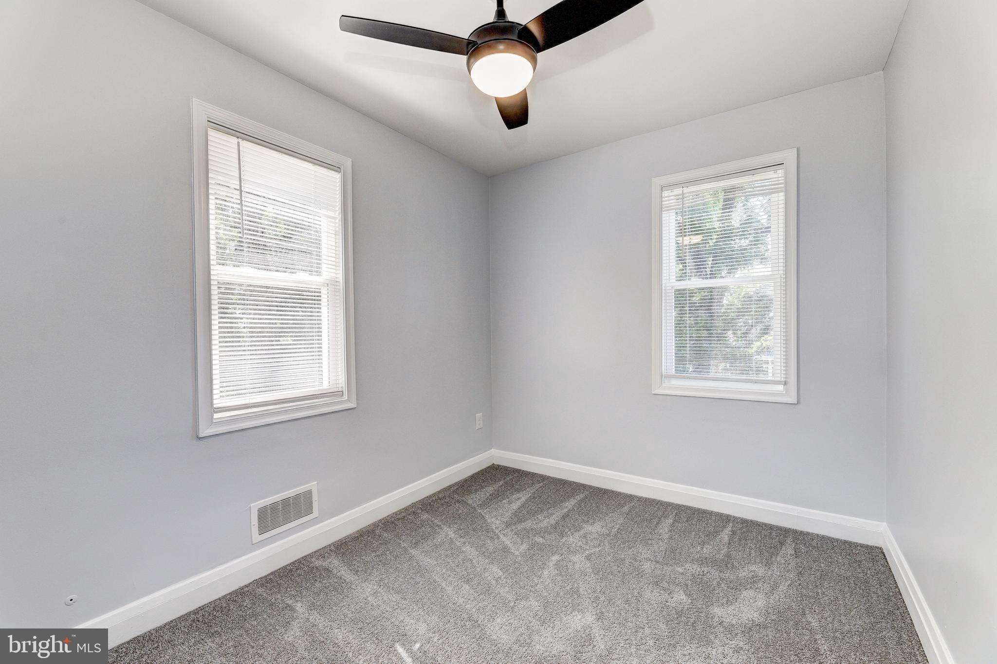 GLEN OAKS - Residential