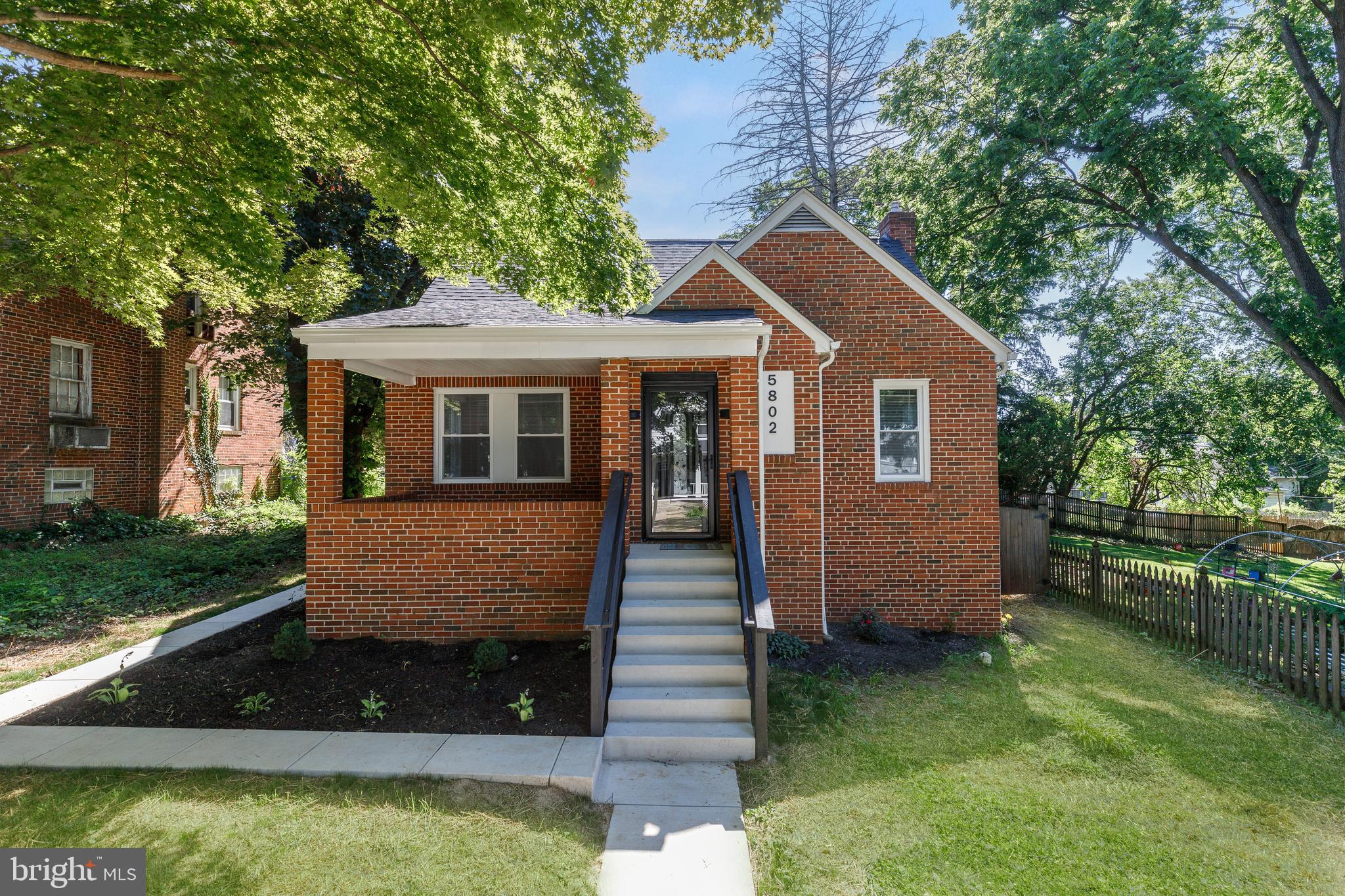 GLEN OAKS - Residential