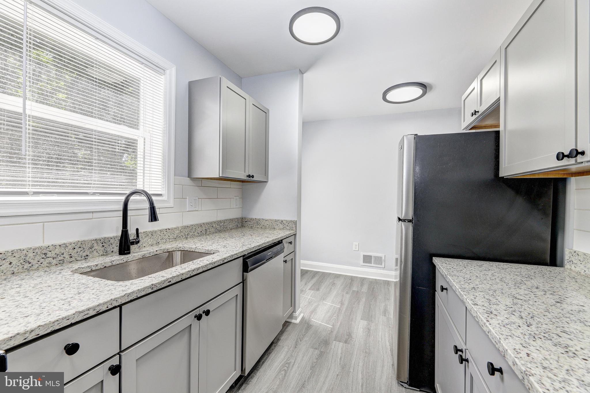 GLEN OAKS - Residential