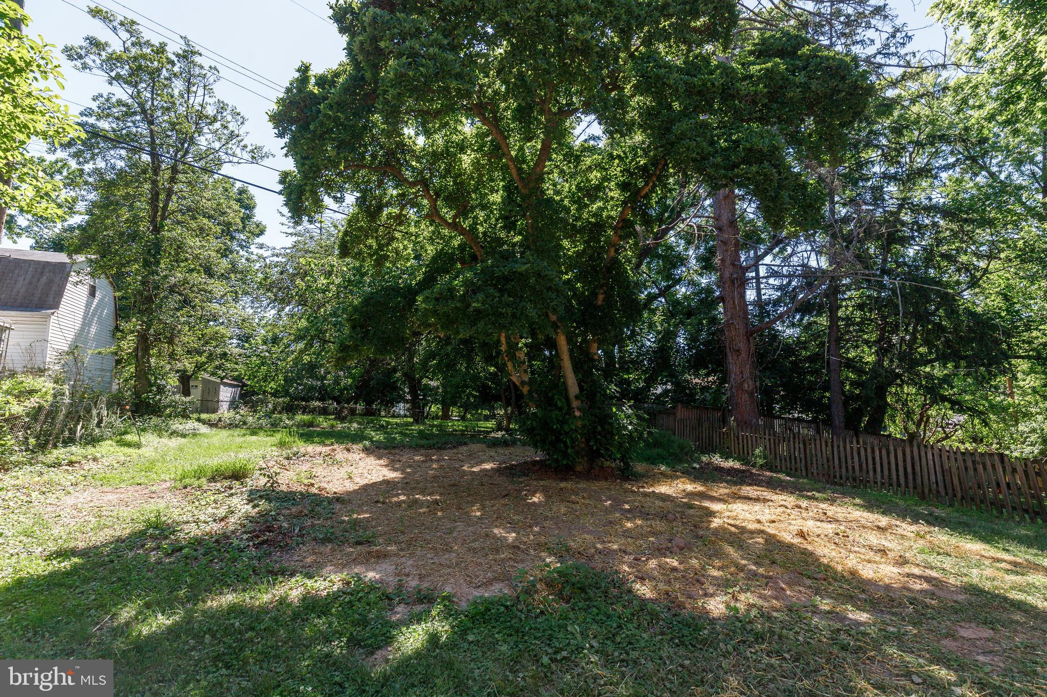 GLEN OAKS - Residential