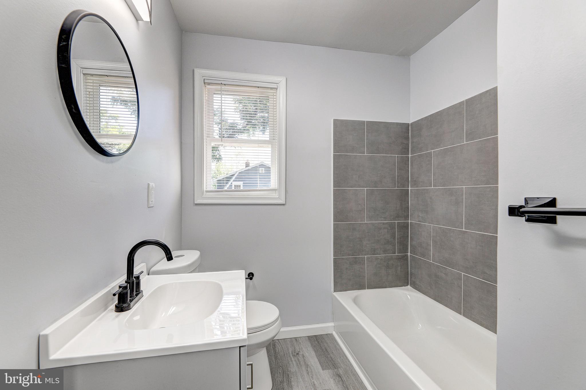 GLEN OAKS - Residential