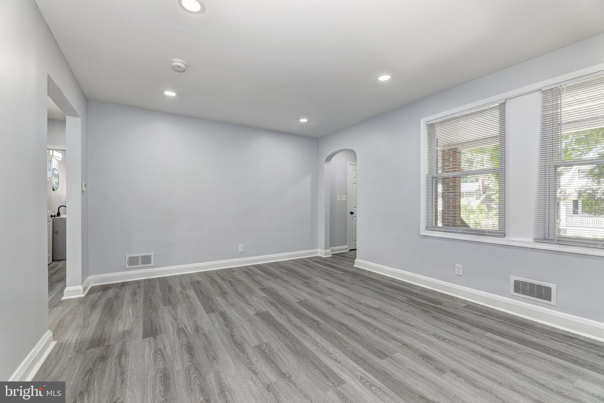 GLEN OAKS - Residential