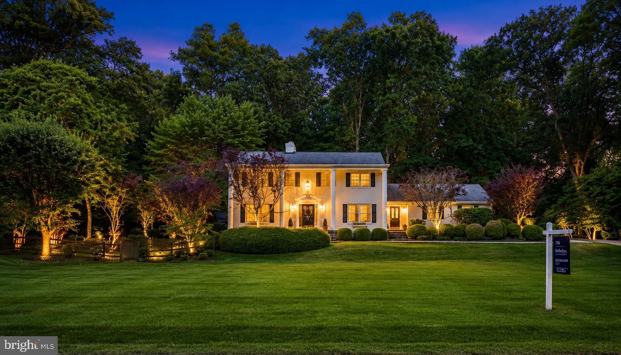 RIVERSIDE MANOR - Residential