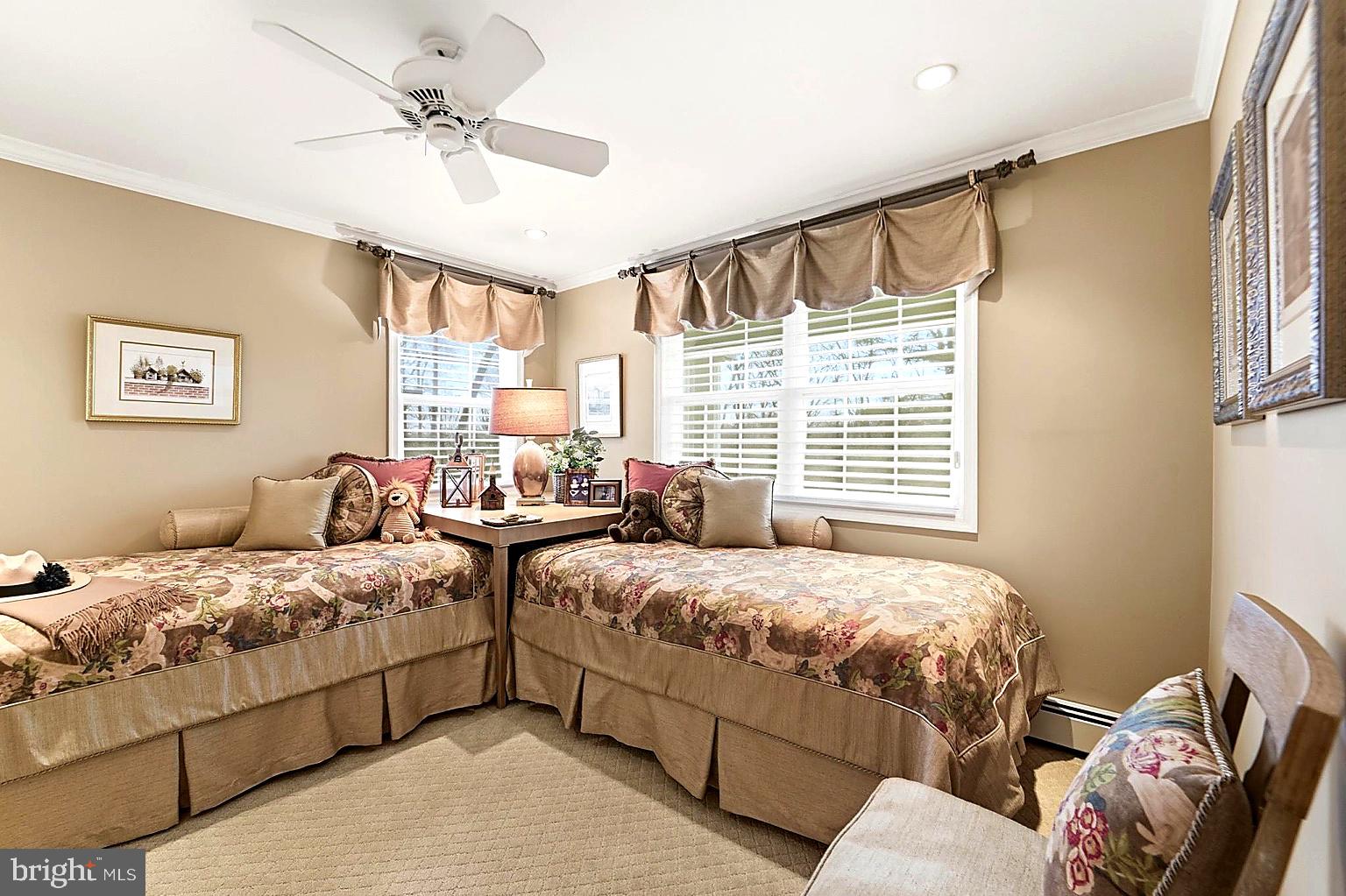 RIVERSIDE MANOR - Residential