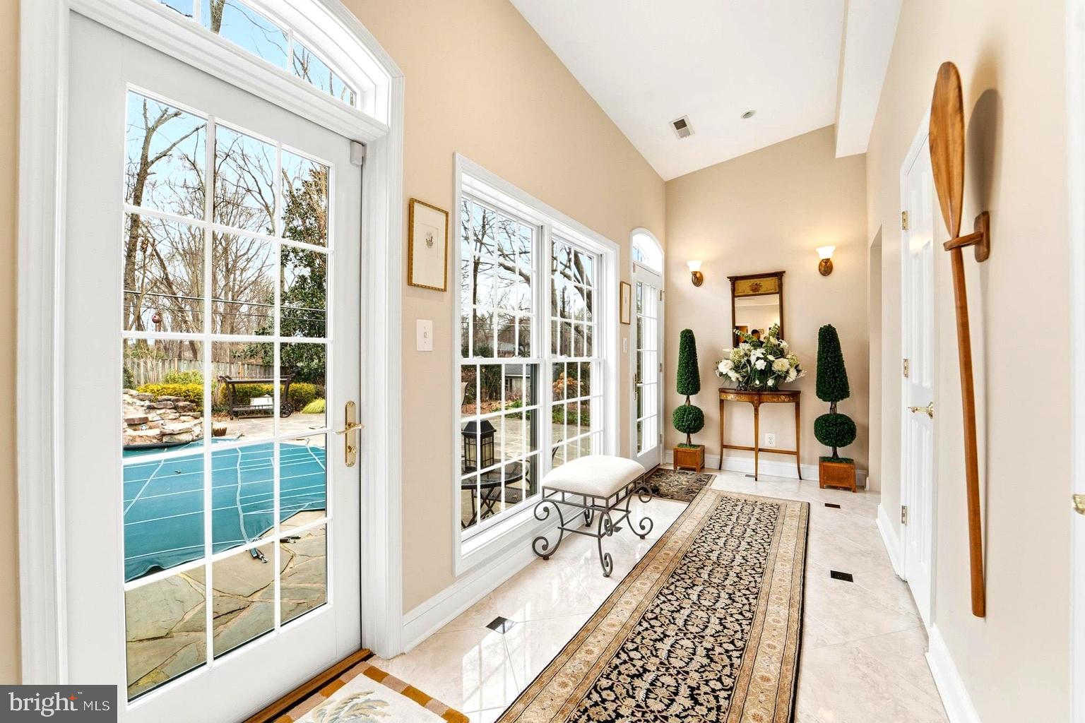 RIVERSIDE MANOR - Residential