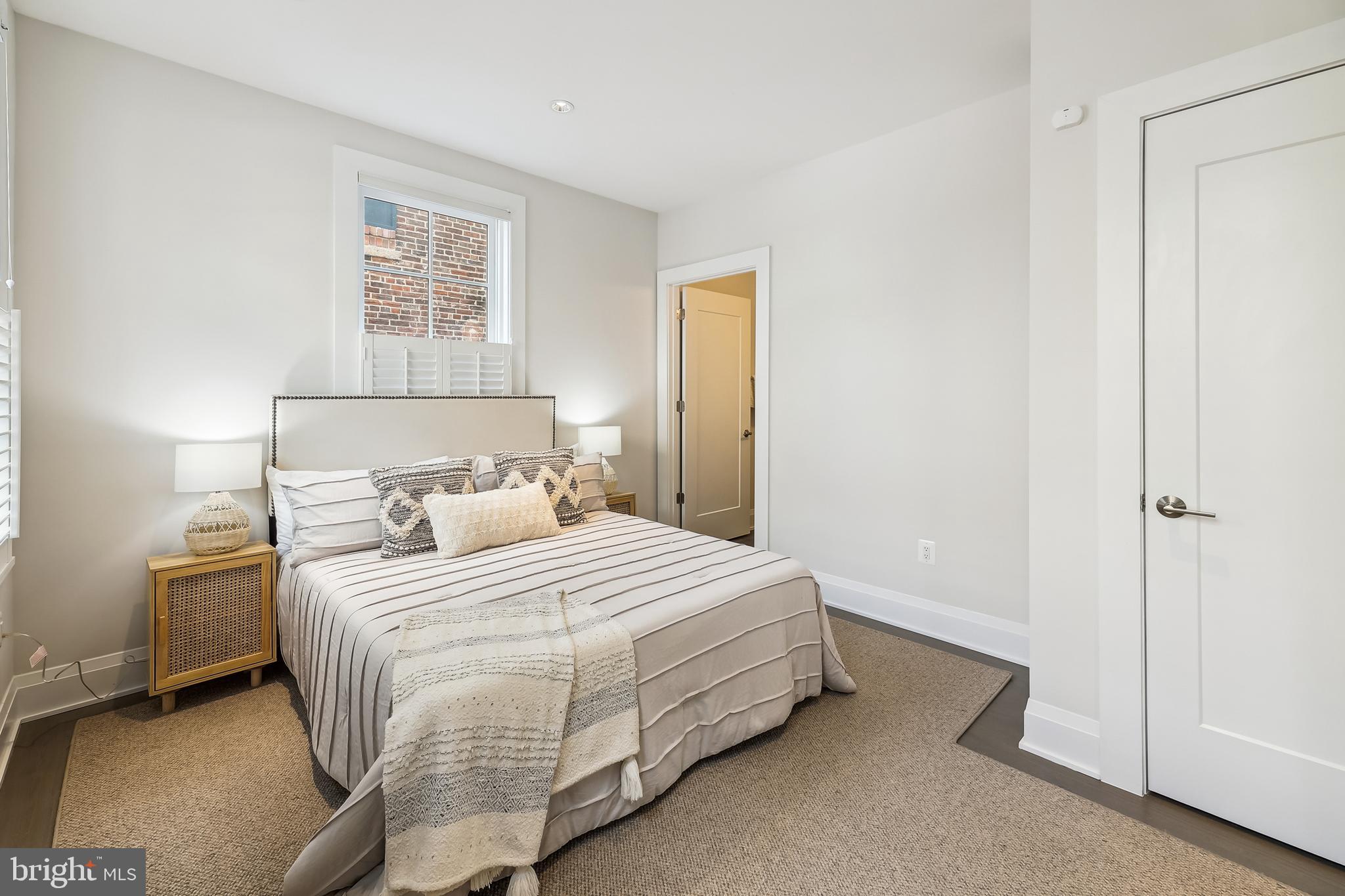 ROBINSON LANDING - Residential