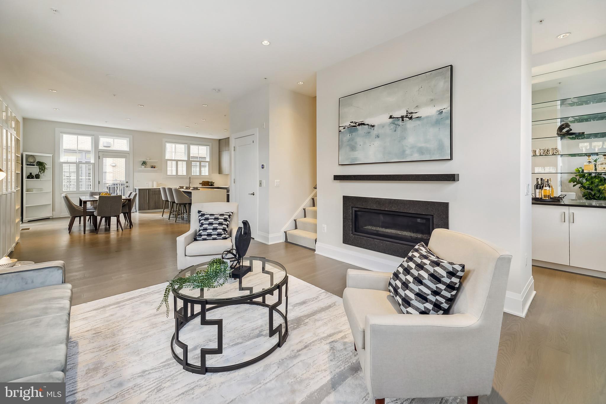 ROBINSON LANDING - Residential
