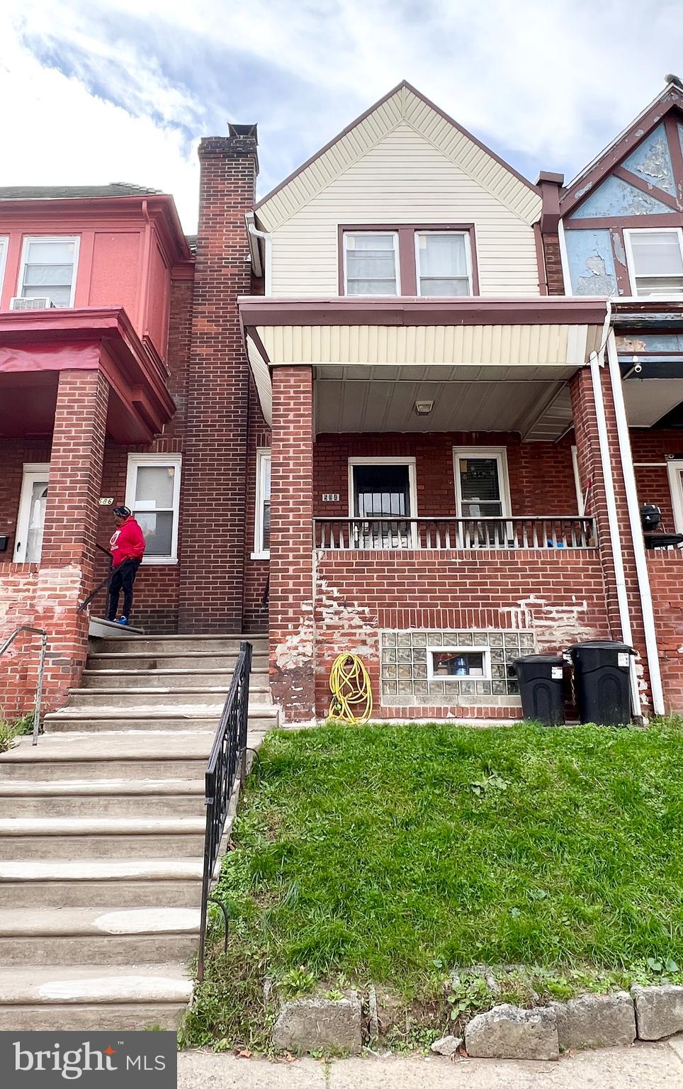 LAWNCREST - Residential