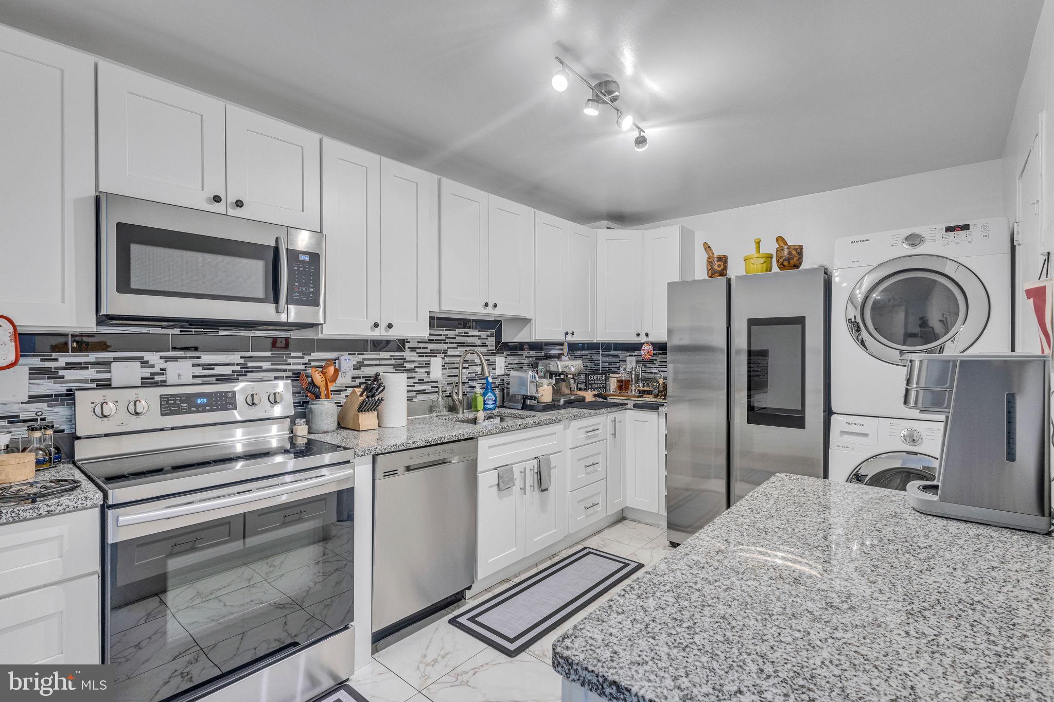 WATERGATE AT LANDMARK - Residential Lease