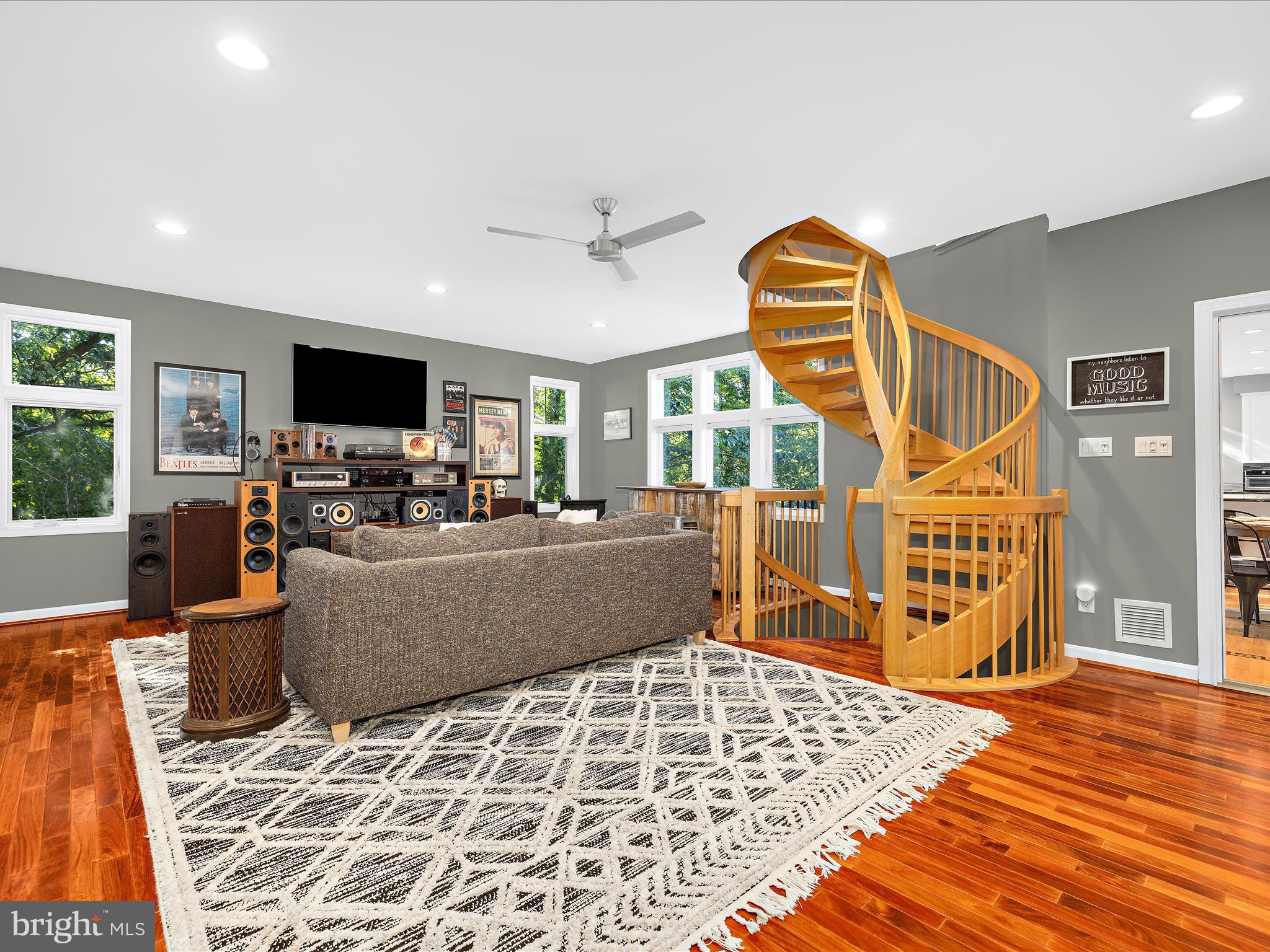 ROUND BAY - Residential