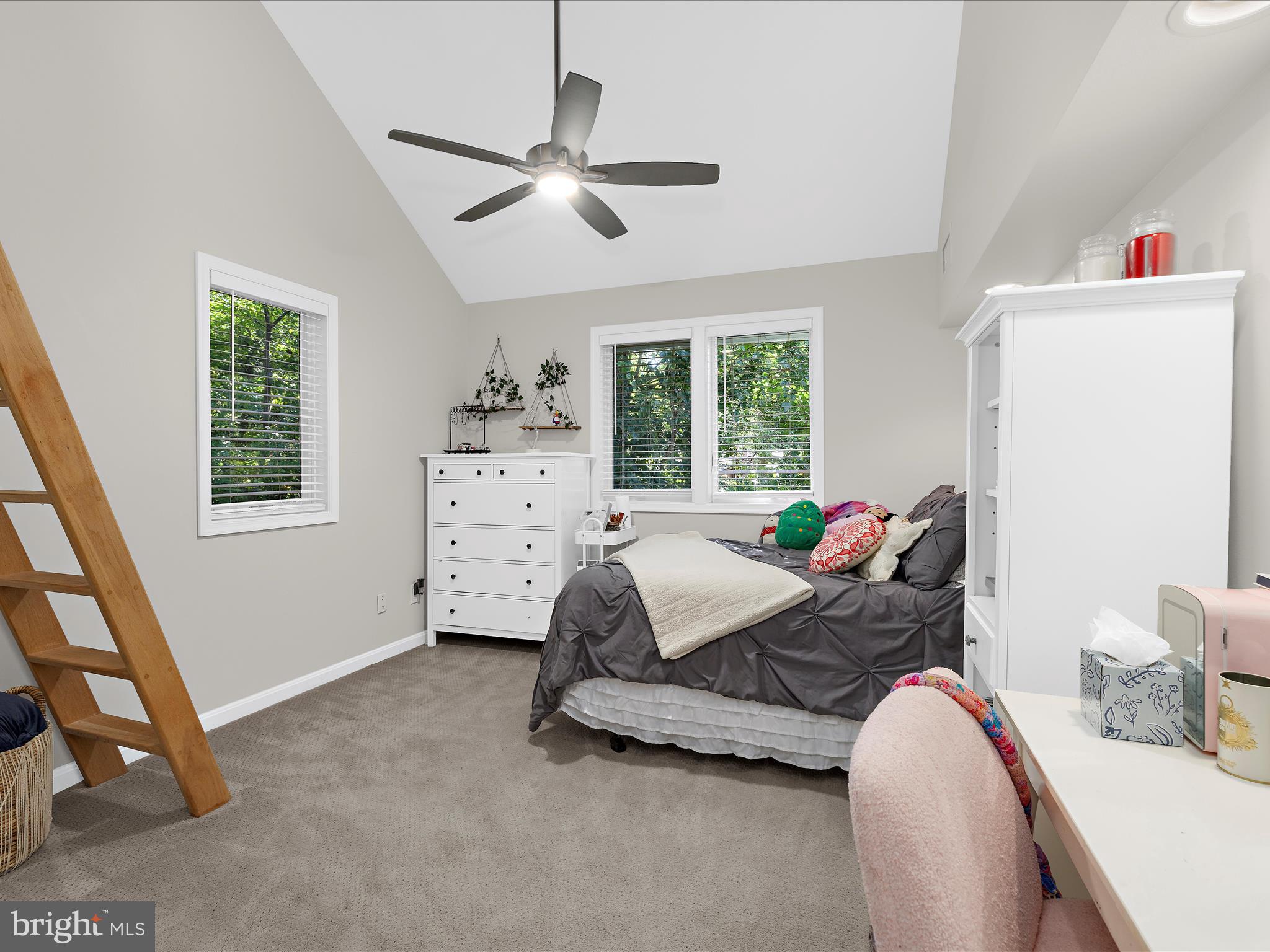 ROUND BAY - Residential