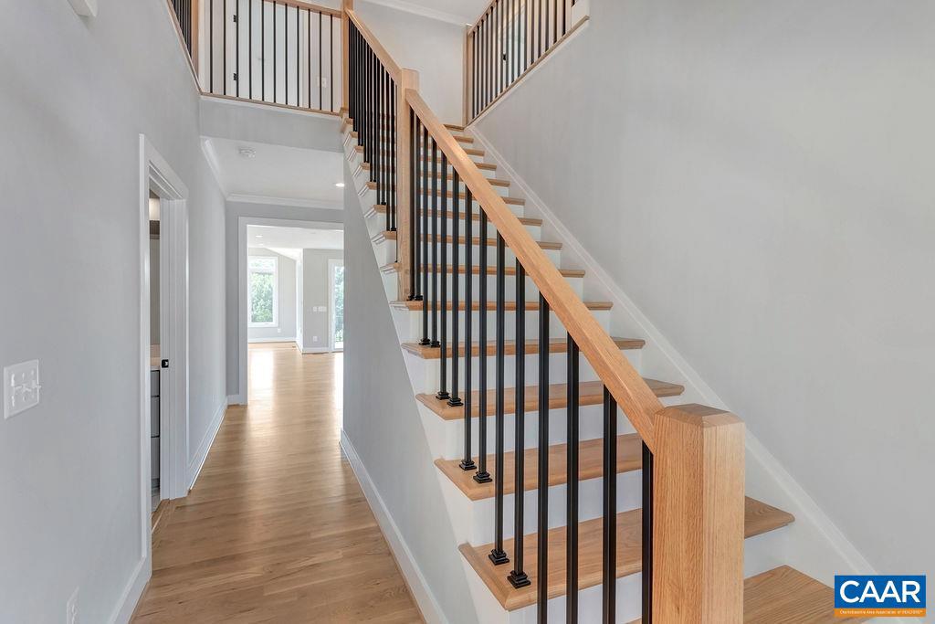 MONTGOMERY RIDGE - Residential