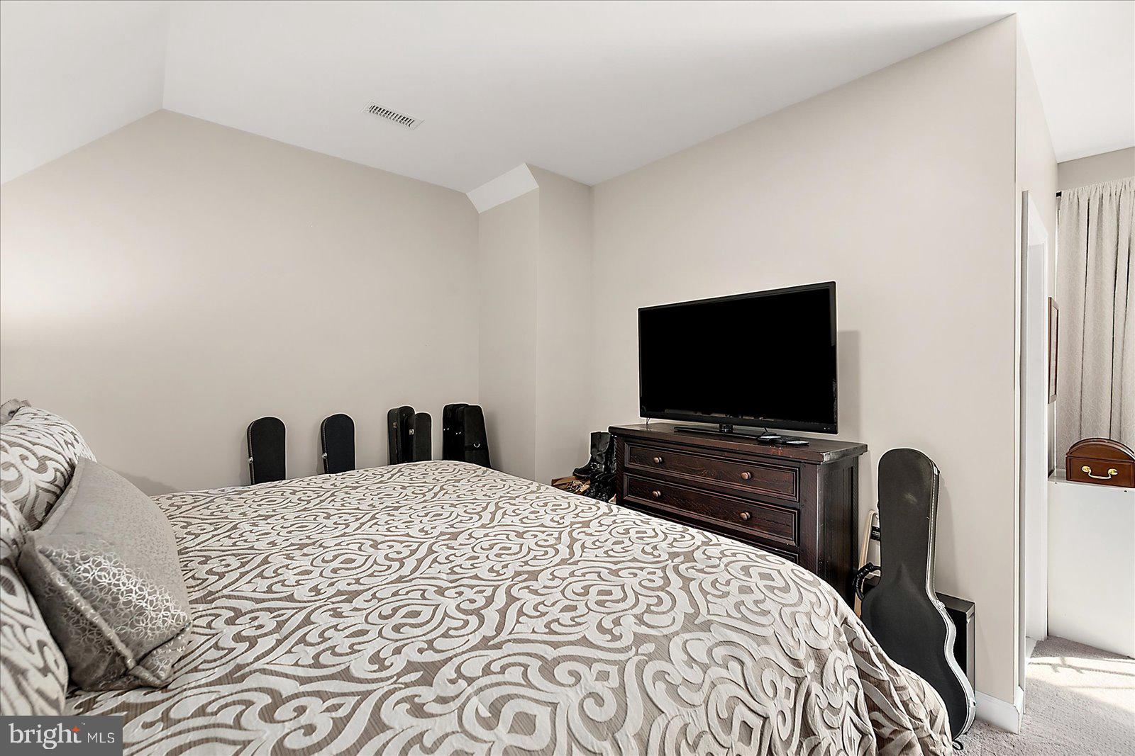 GLEN RIDDLE - Residential
