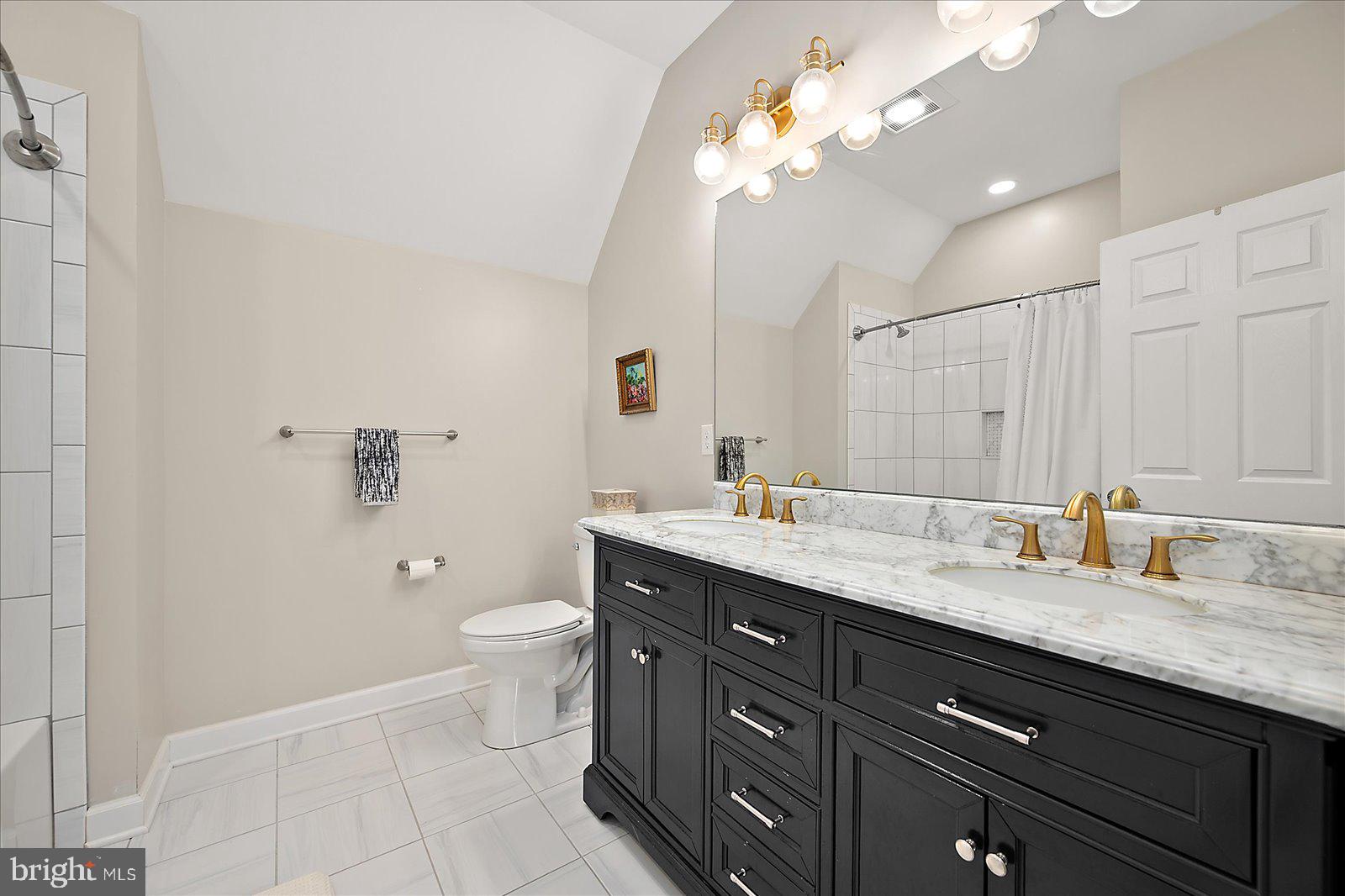 GLEN RIDDLE - Residential