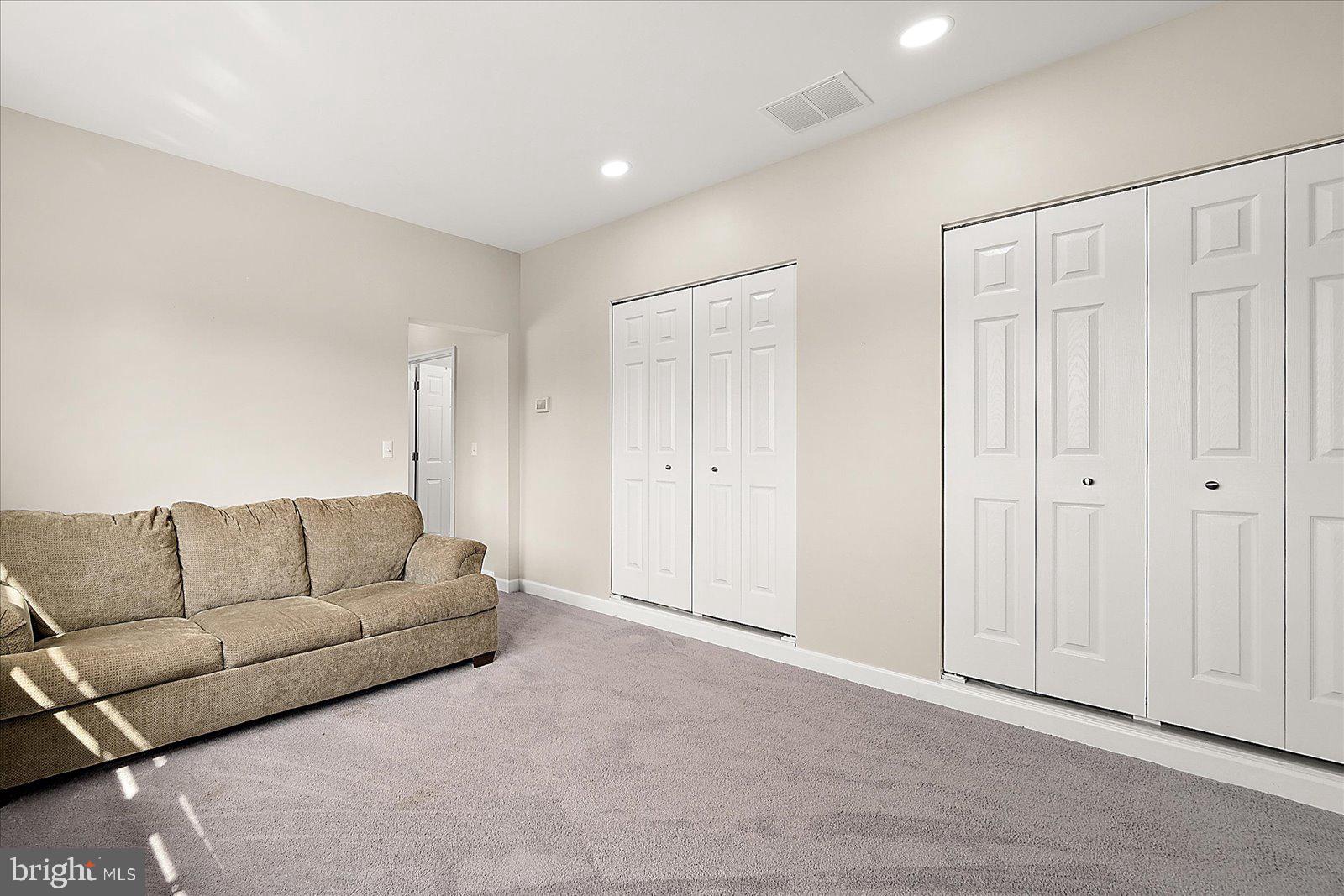 GLEN RIDDLE - Residential